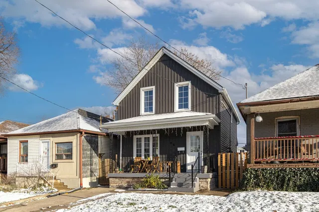 Additional property image - 96 Province St