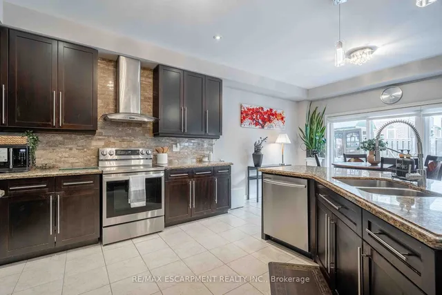 Additional property image - 16 Kinsman Dr