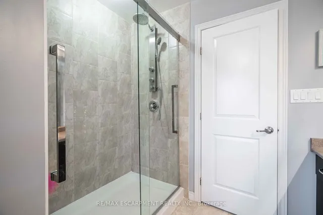 Additional property image - 16 Kinsman Dr
