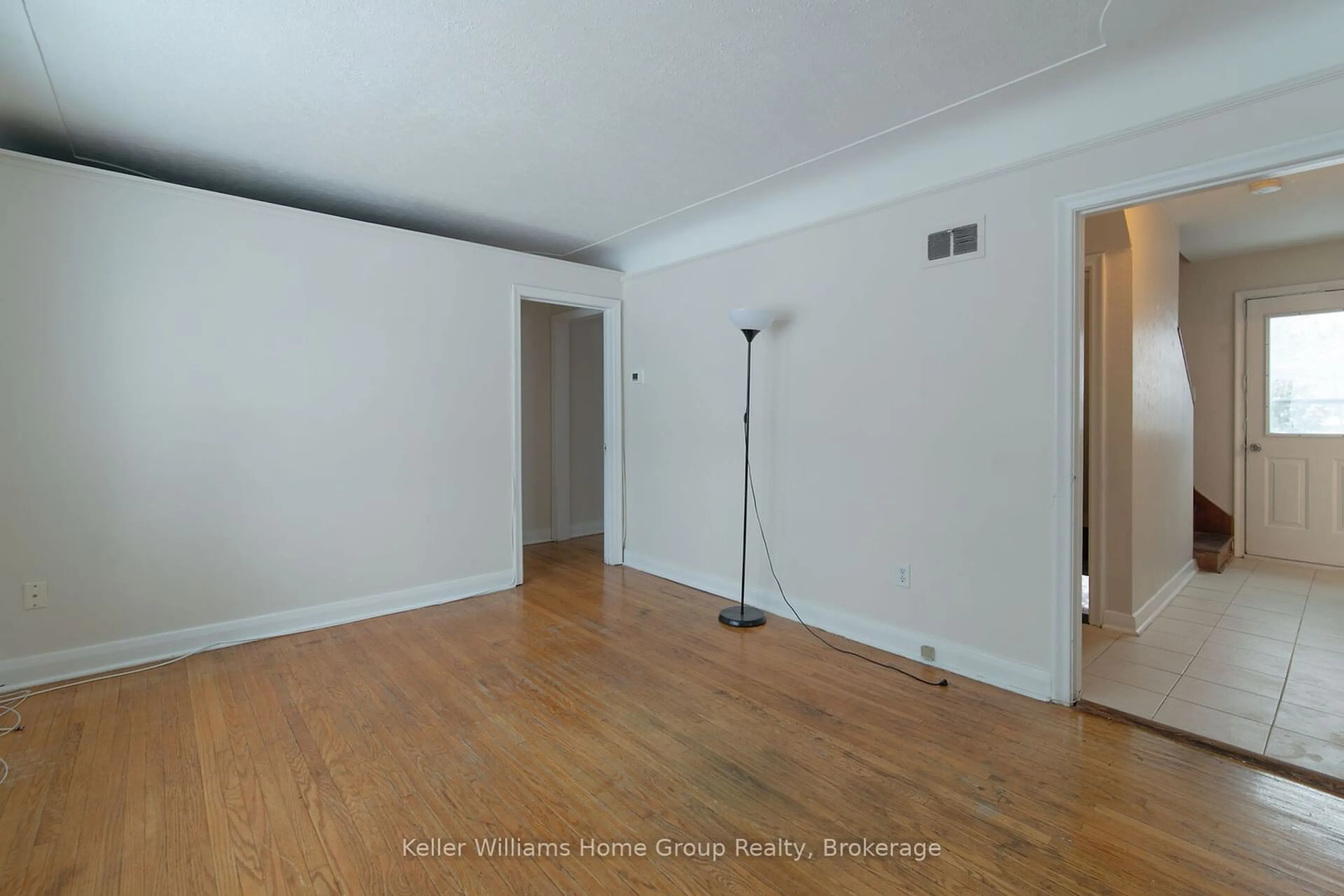 A pic of a room for 32 Dietz Ave, Waterloo Ontario N2L 2J6