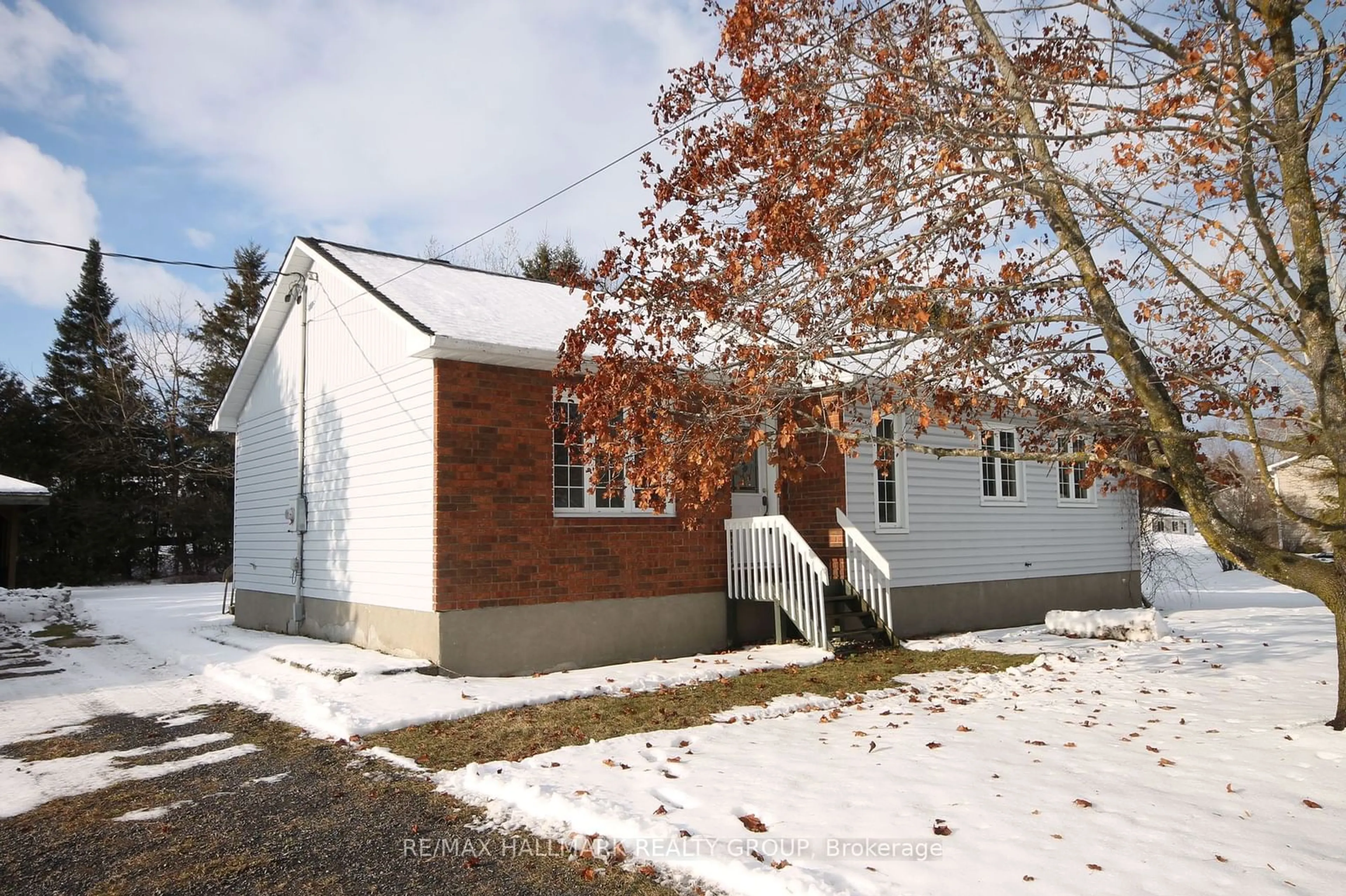 Home with brick exterior material, street for 30 Alyssa Dr, North Dundas Ontario K0A 2R0