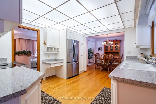 Additional property image - 802 Millgrove Sdrd