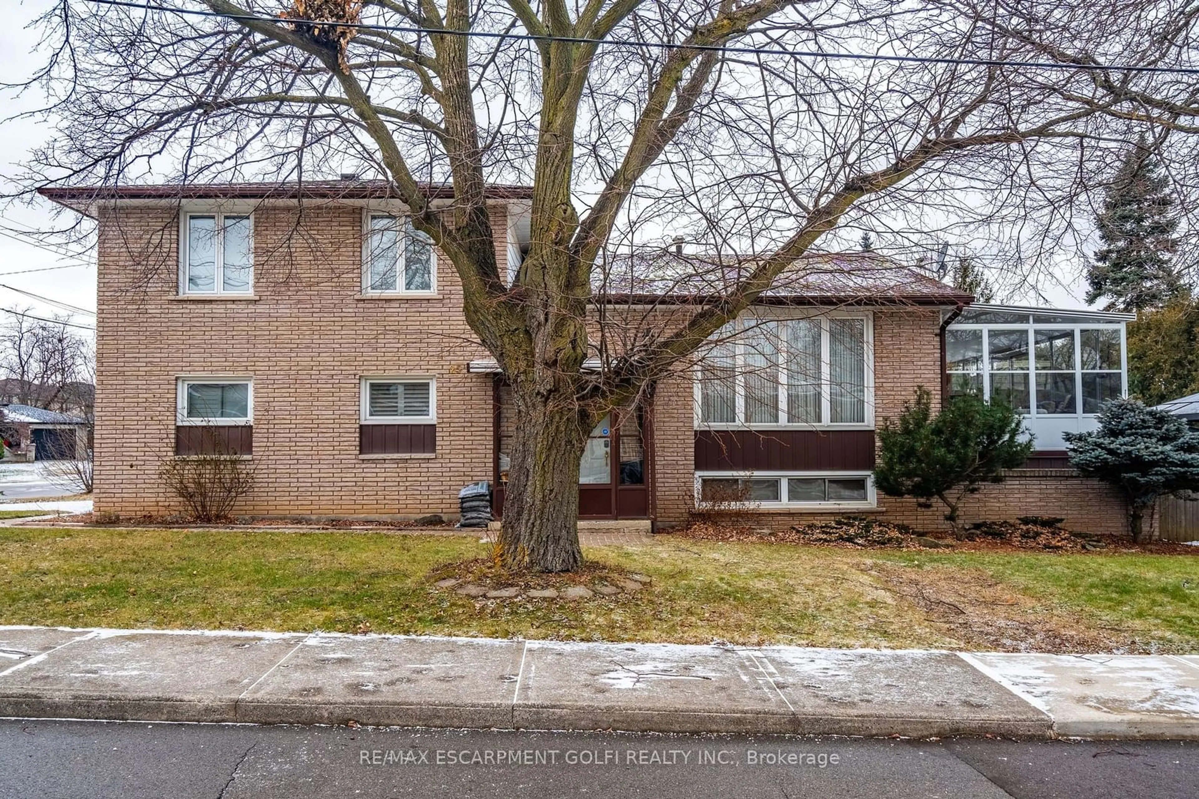 Home with brick exterior material, street for 25 Blanche Crt, Hamilton Ontario L8K 5P4