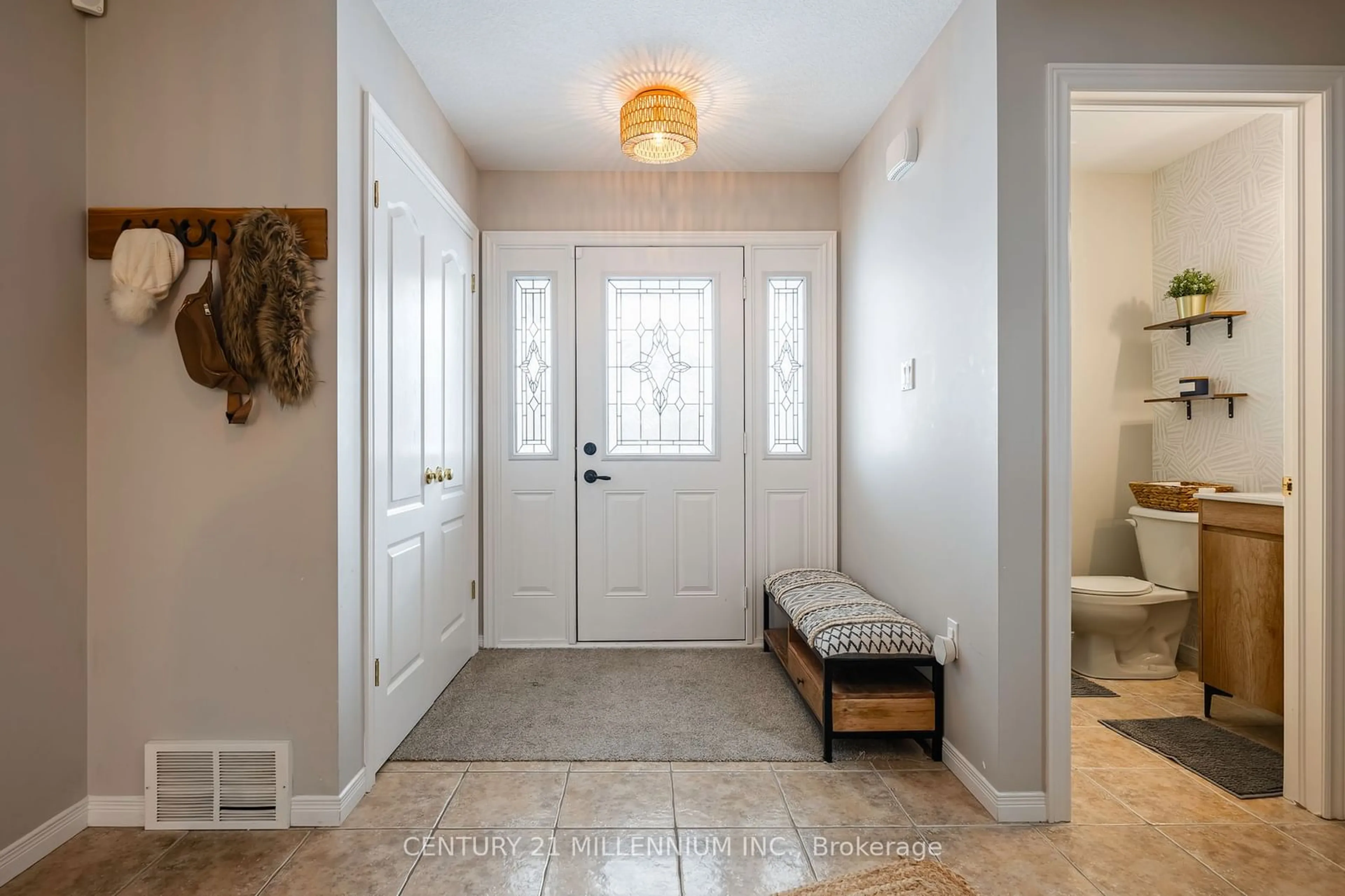 Indoor entryway for 224 Muriel St, Shelburne Ontario L0N 1S1