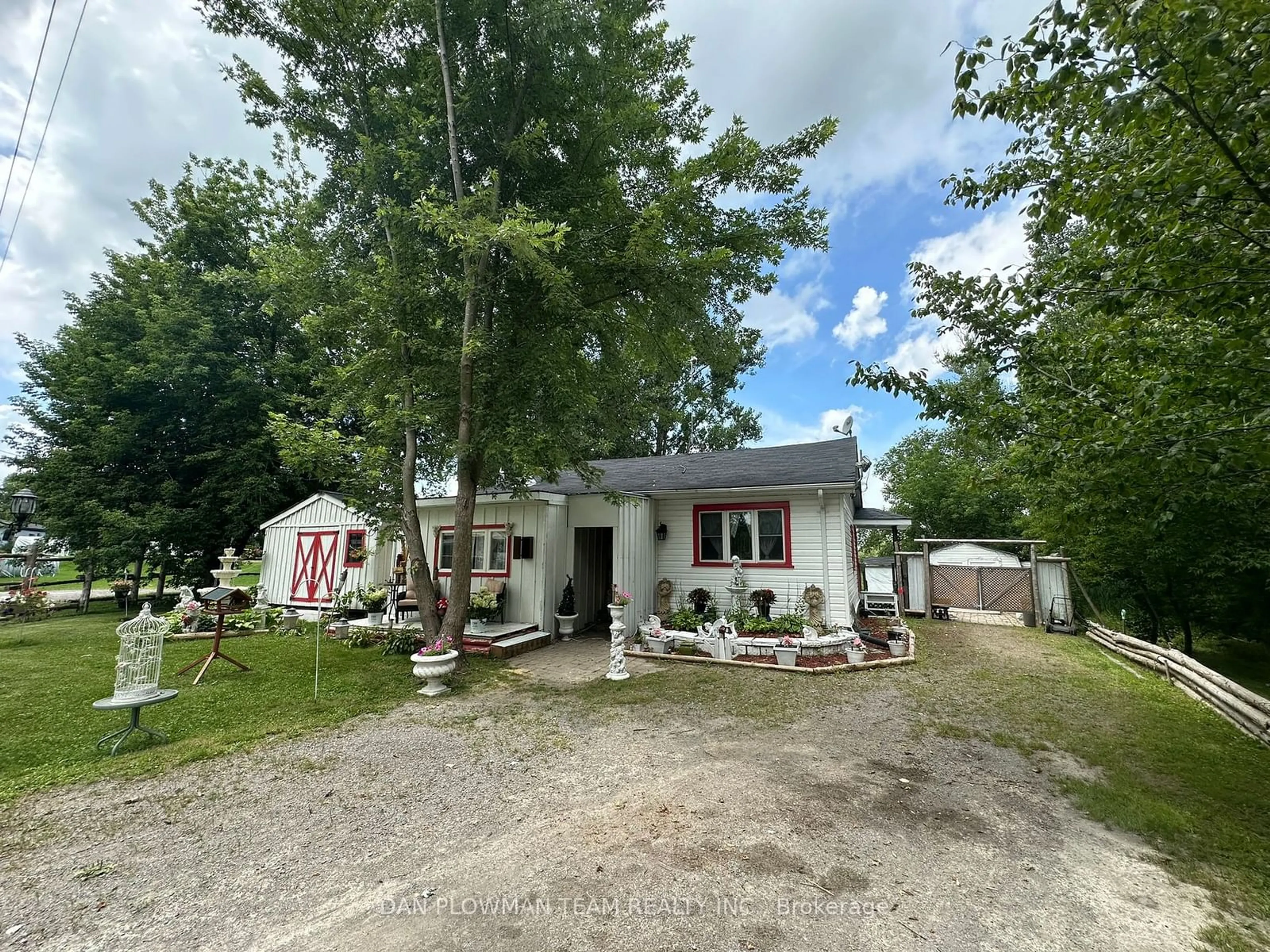 A pic from outside/outdoor area/front of a property/back of a property/a pic from drone, street for 2 Driftwood Cres, Kawartha Lakes Ontario K9V 4R4