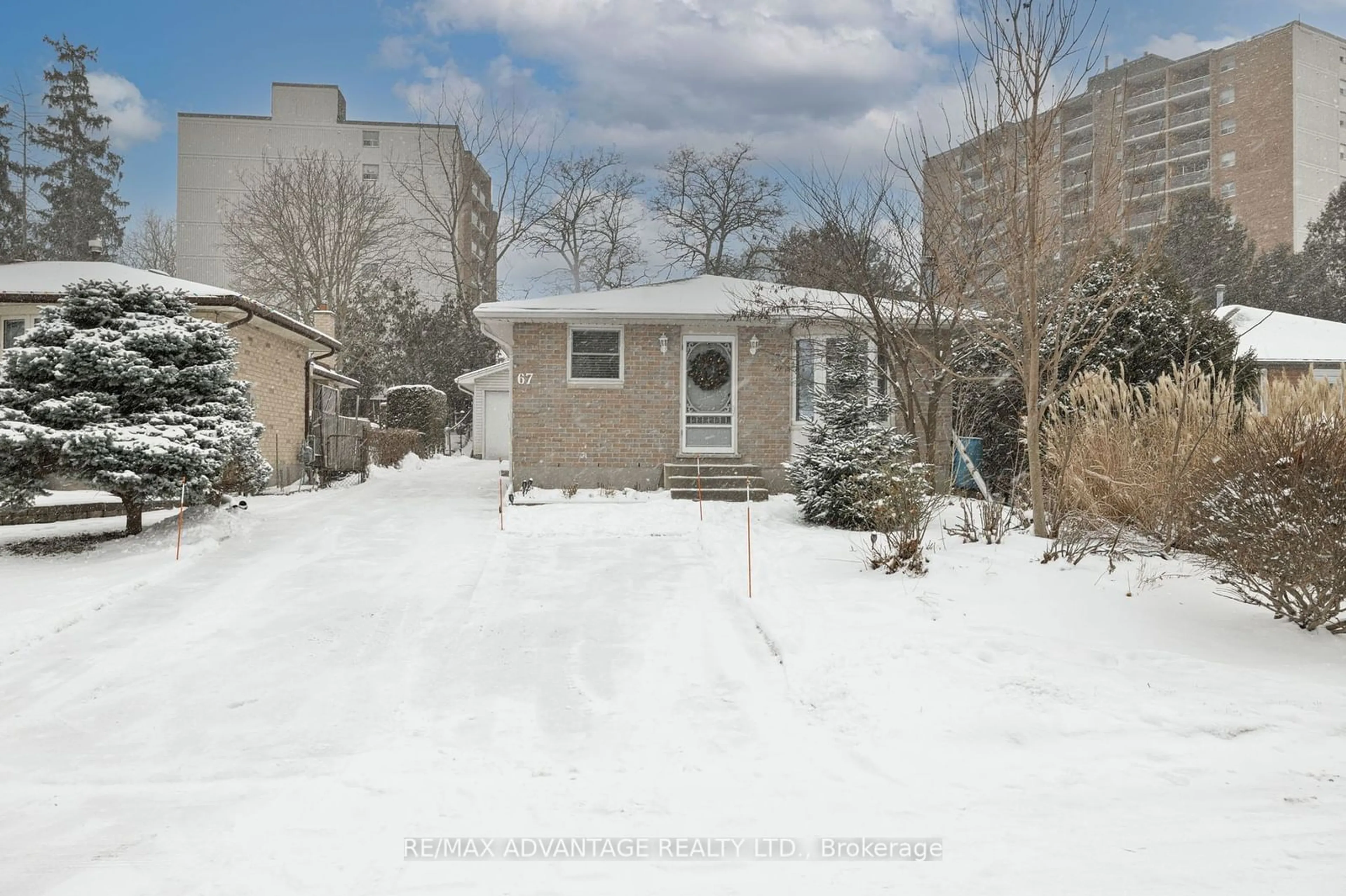 Unknown for 67 Dundee Crt, London Ontario N6C 5E4