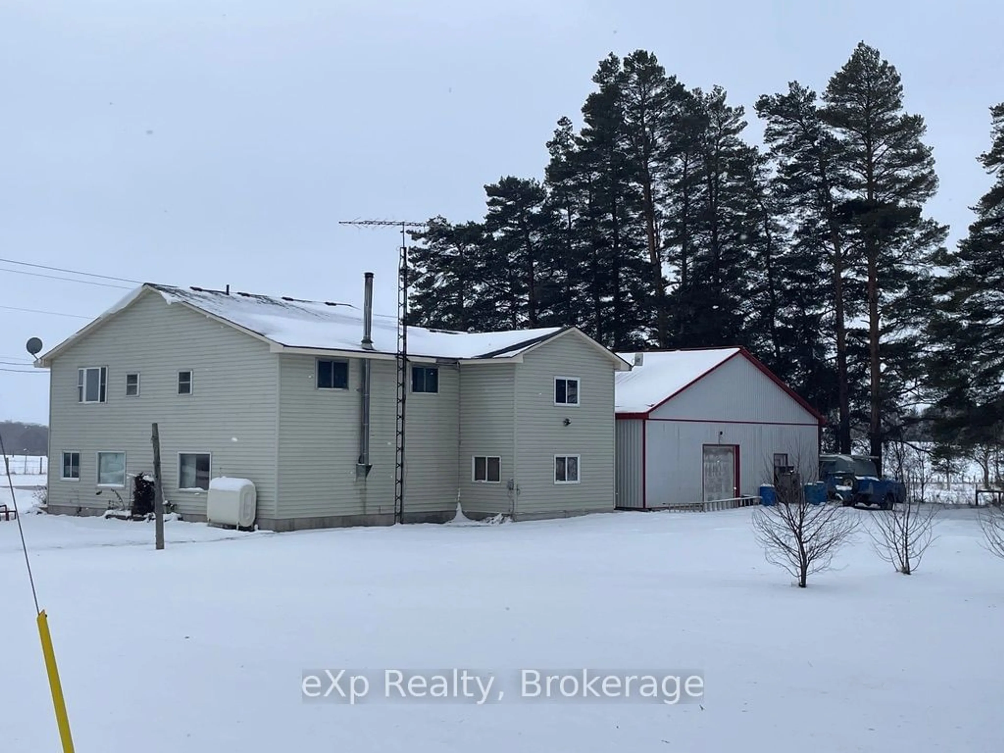 A pic from outside/outdoor area/front of a property/back of a property/a pic from drone, building for 40794 Howick Turnberry Rd, Morris-Turnberry Ontario N0G 2W0