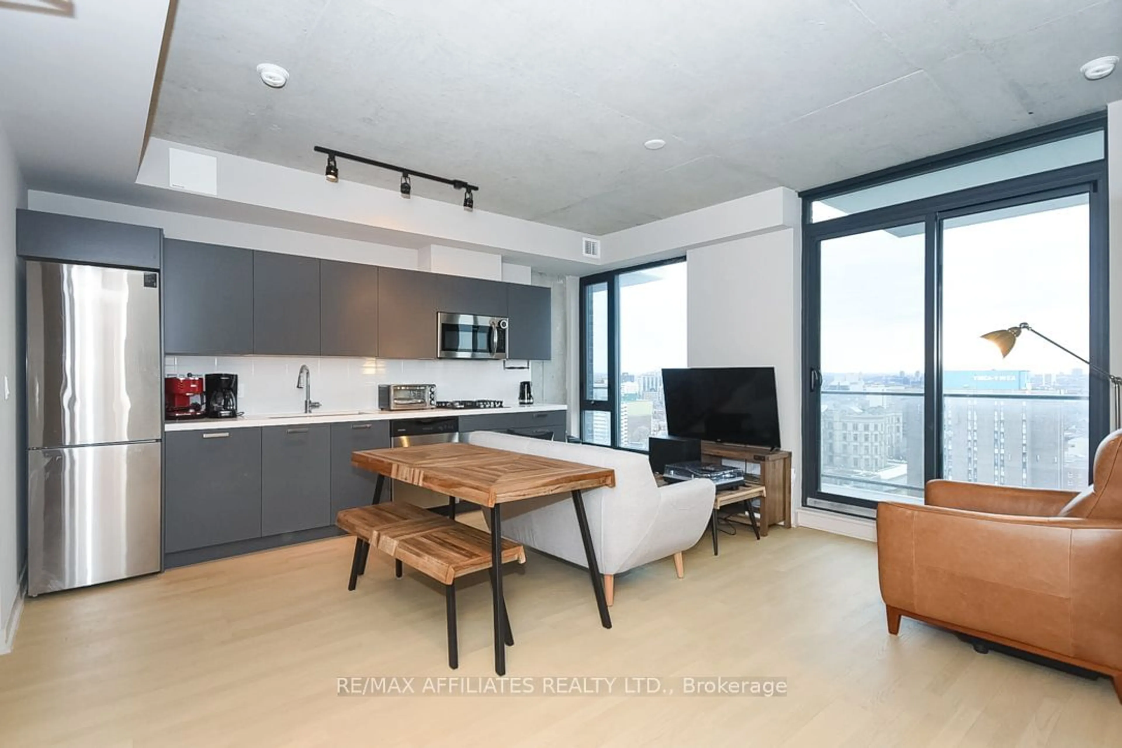 Open concept kitchen, unknown for 203 Catherine St #1709, Ottawa Centre Ontario K2P 1J5