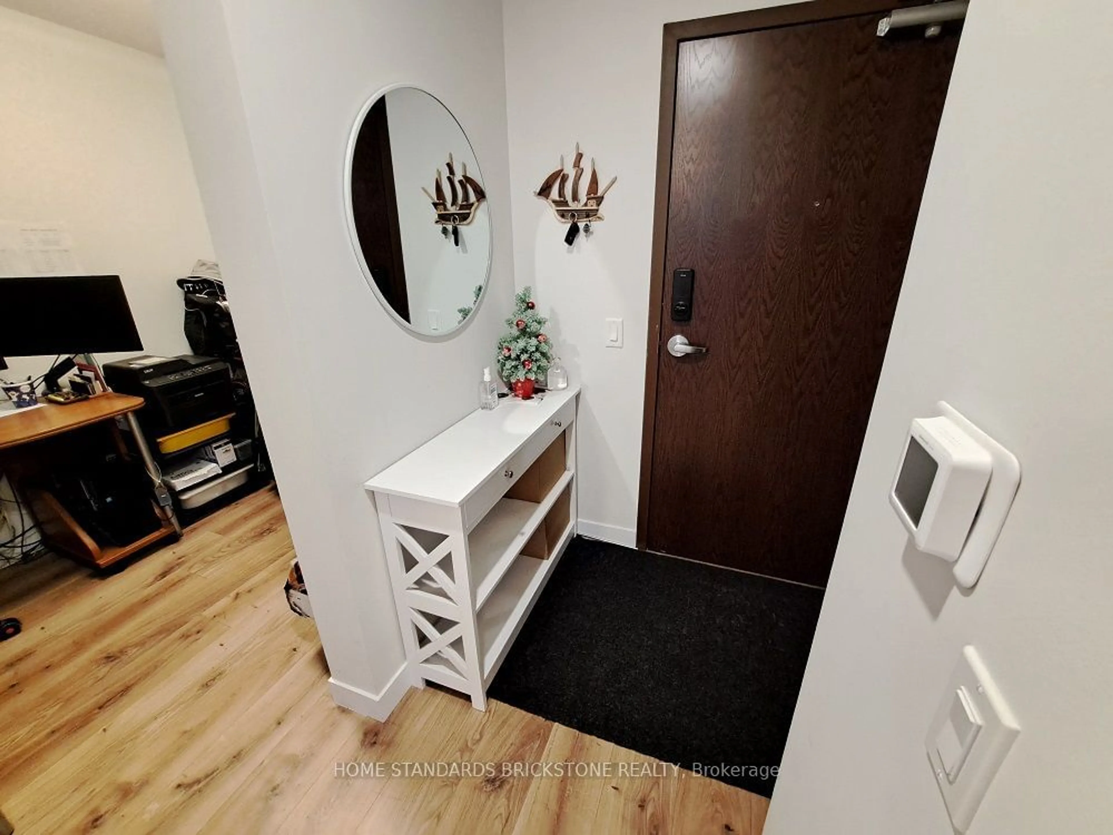 Indoor entryway for 60 Frederick St #405, Kitchener Ontario N2H 0C7