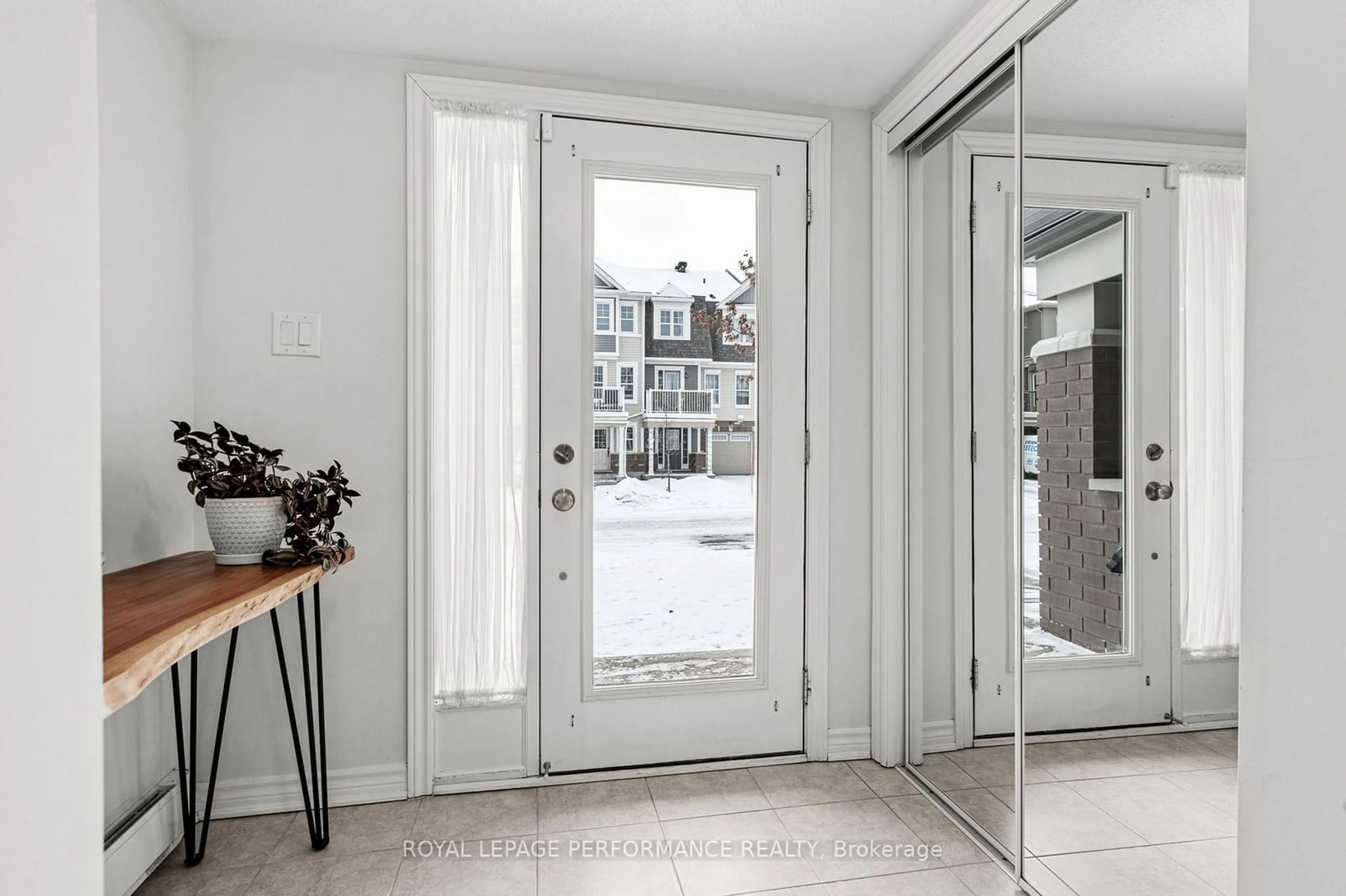 Indoor entryway for 30 Squashberry Lane, Kanata Ontario K2V 0K2