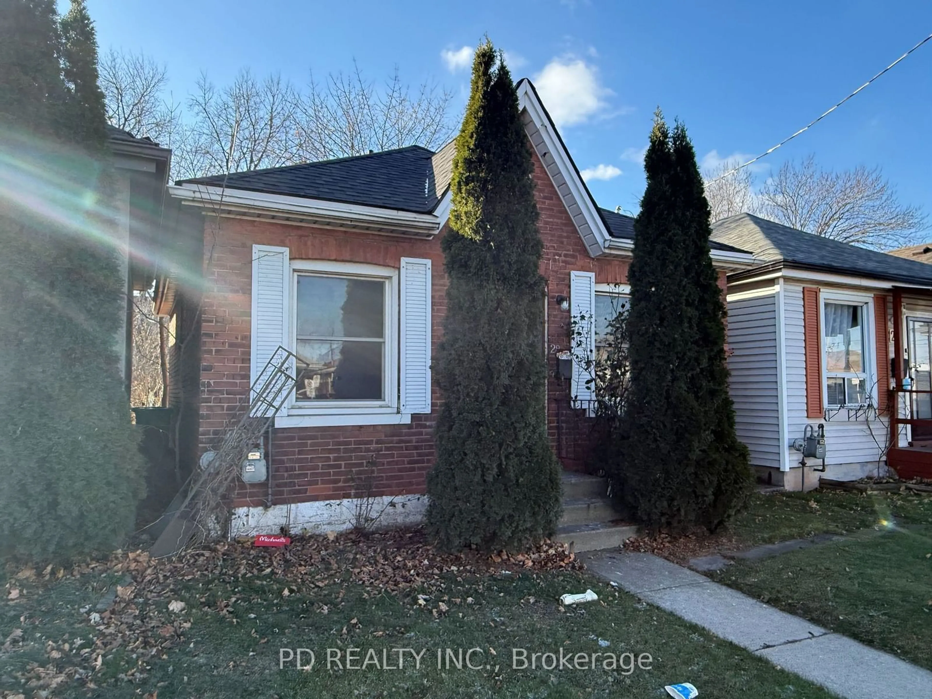 Home with brick exterior material, street for 28 Harrison Ave, Hamilton Ontario L8H 2Z7