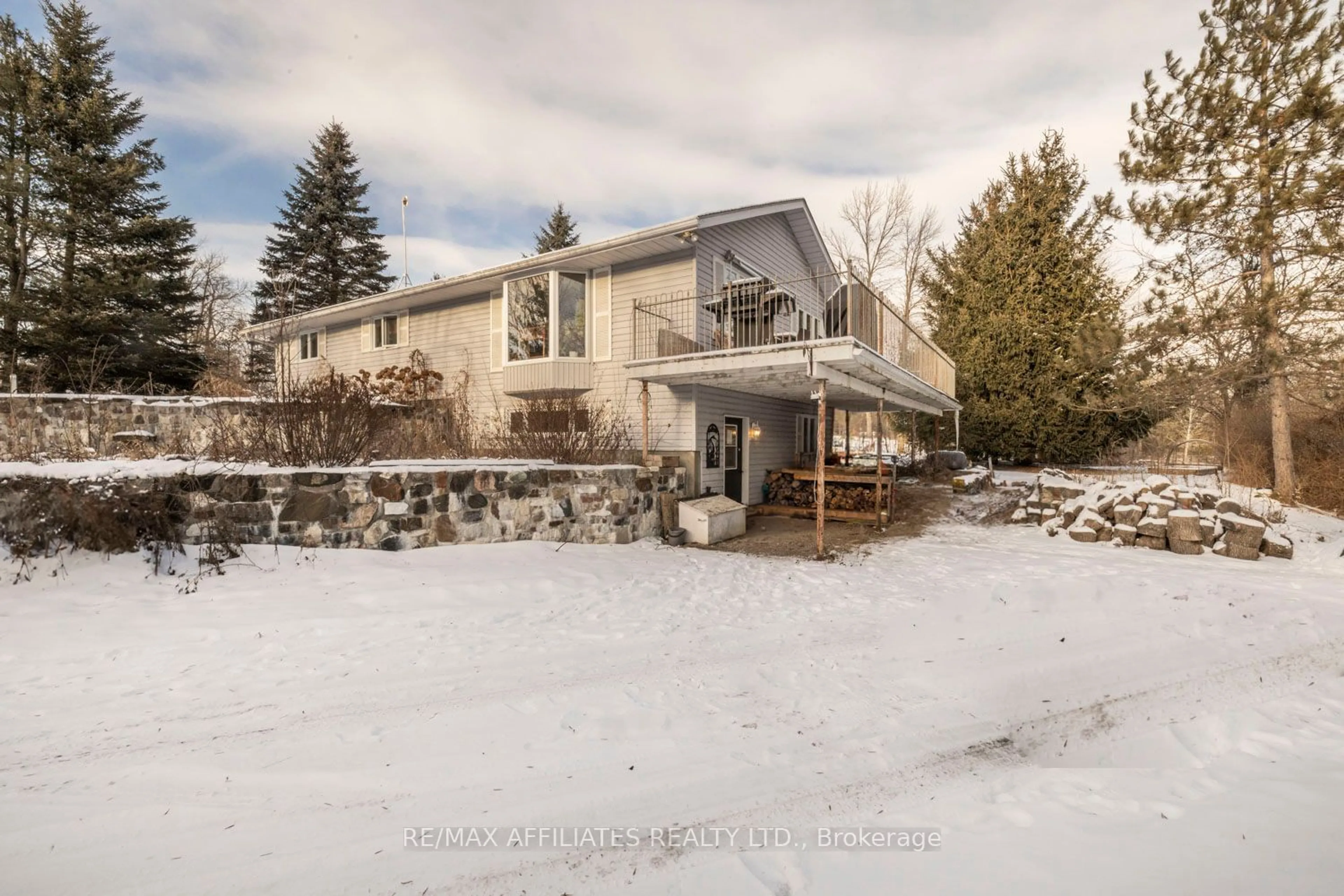 A pic from outside/outdoor area/front of a property/back of a property/a pic from drone, unknown for 128 Concession 12A Lanark Rd, Lanark Highlands Ontario K7C 0C5