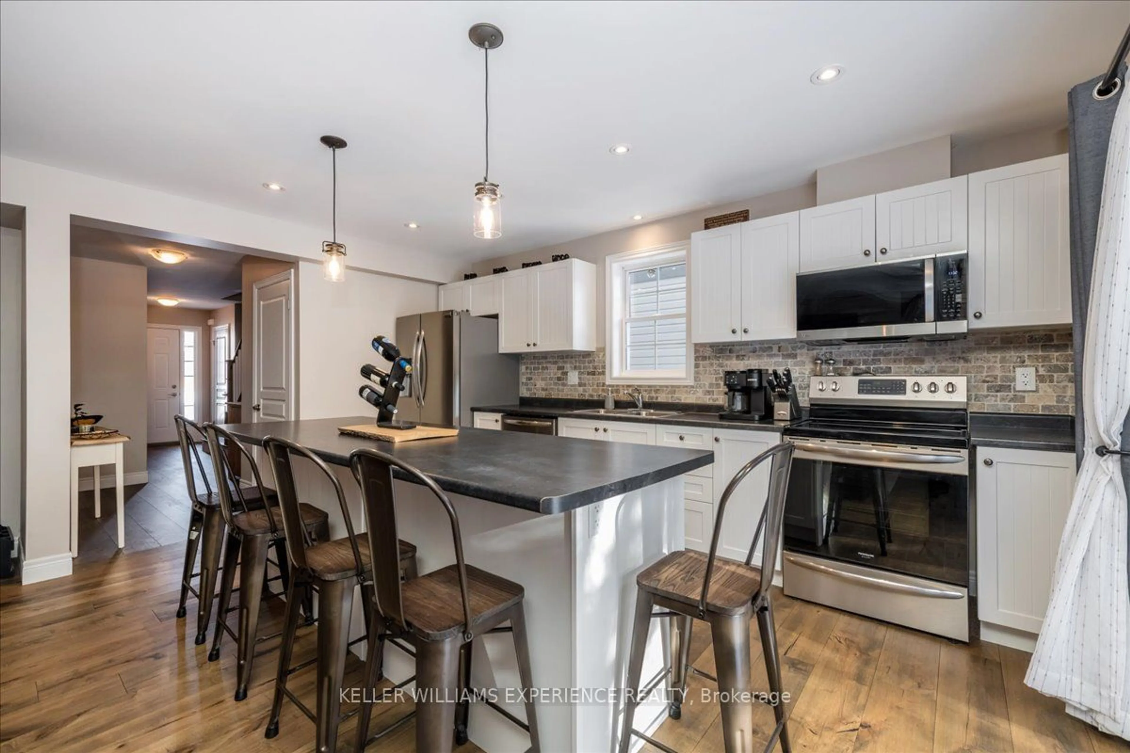 Open concept kitchen, unknown for 66 Fieldstream Chse, Bracebridge Ontario P1L 1W9