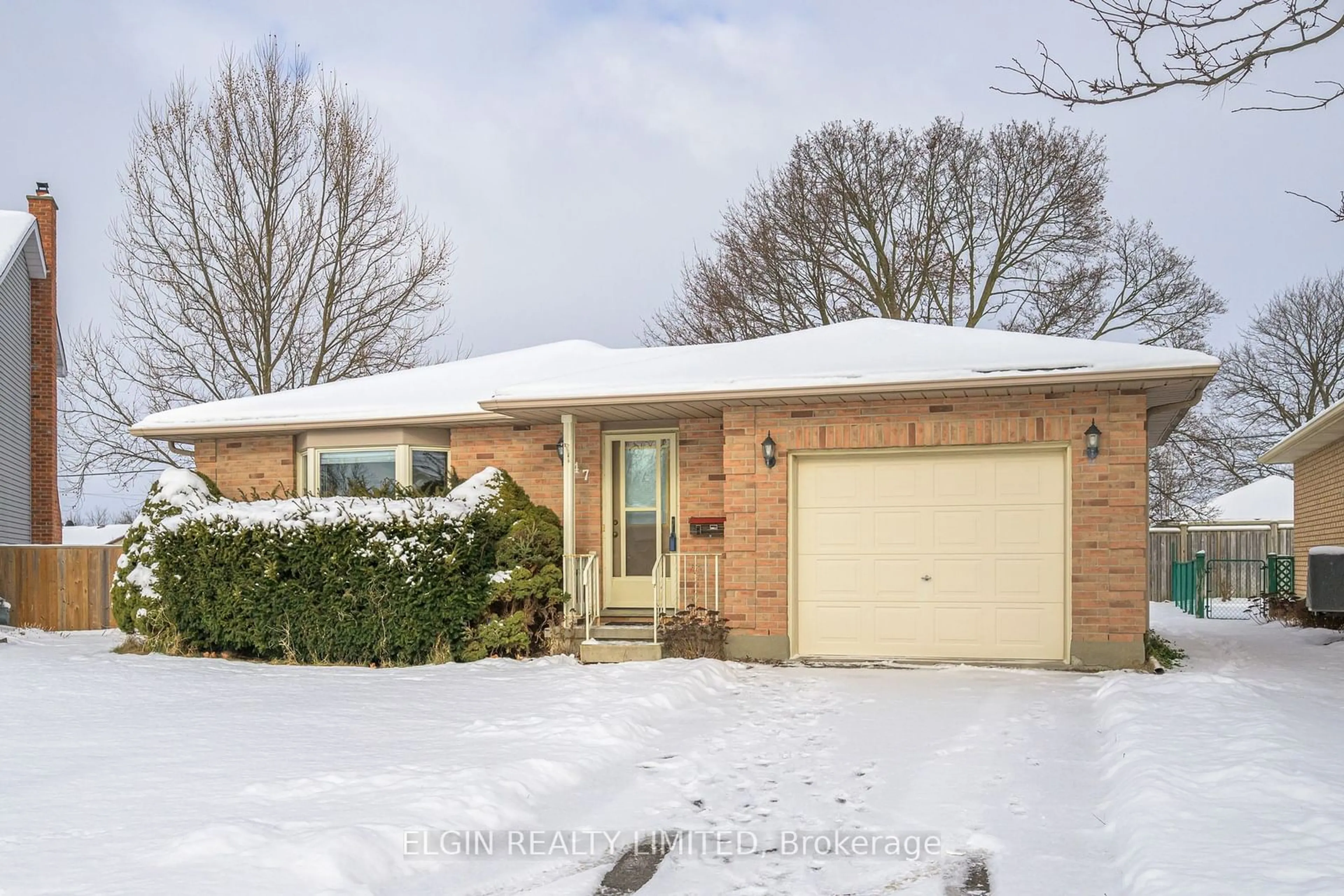 Home with brick exterior material, street for 47 Rickwood Pl, St. Thomas Ontario N5R 5Z4