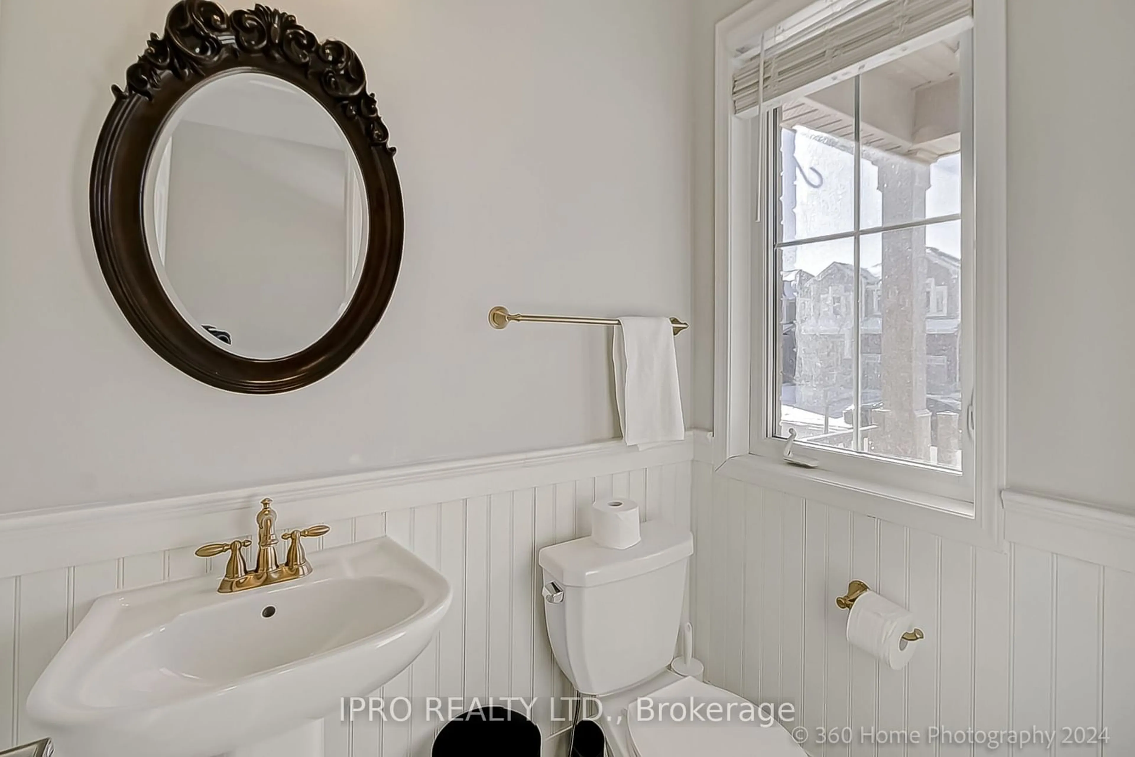 Standard bathroom, ceramic/tile floor for 283 Ridge Rd, Cambridge Ontario N3E 0B9