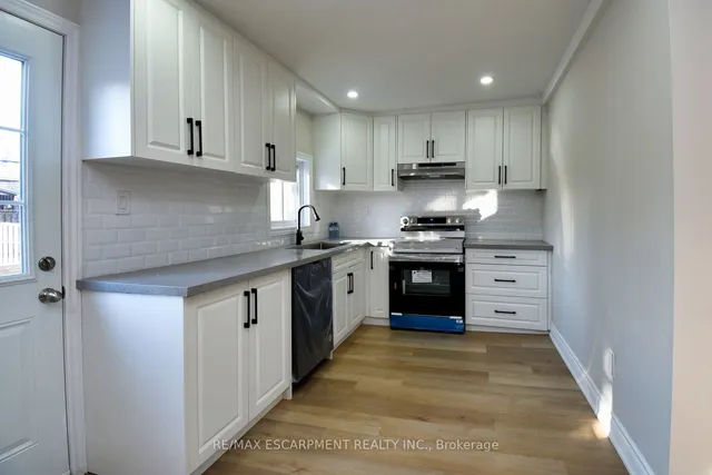 Additional property image - 32 Vansitmart Ave