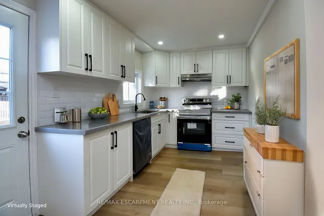 Additional property image - 32 Vansitmart Ave
