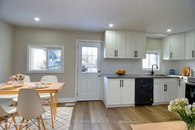 Additional property image - 32 Vansitmart Ave