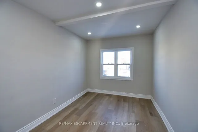 Additional property image - 32 Vansitmart Ave