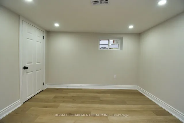 Additional property image - 32 Vansitmart Ave