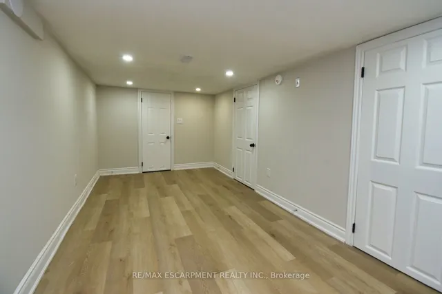 Additional property image - 32 Vansitmart Ave