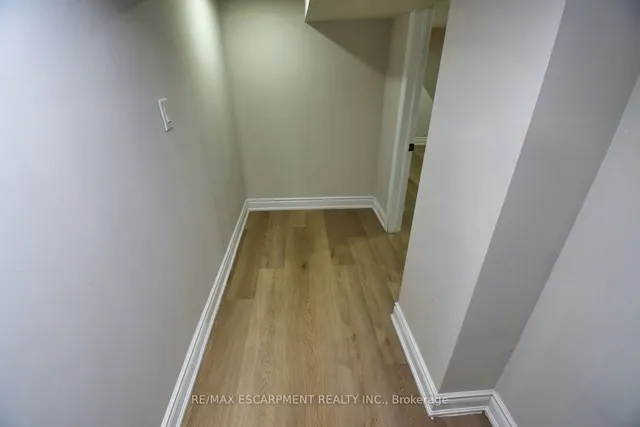 Additional property image - 32 Vansitmart Ave