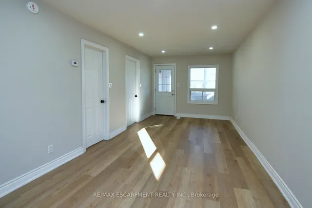 Additional property image - 32 Vansitmart Ave