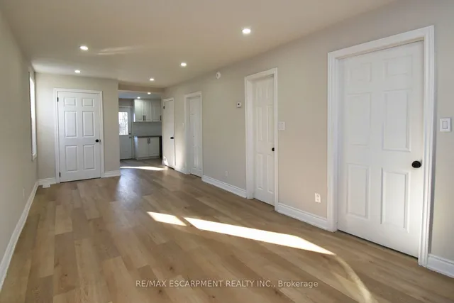 Additional property image - 32 Vansitmart Ave