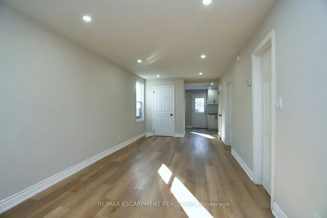 Additional property image - 32 Vansitmart Ave