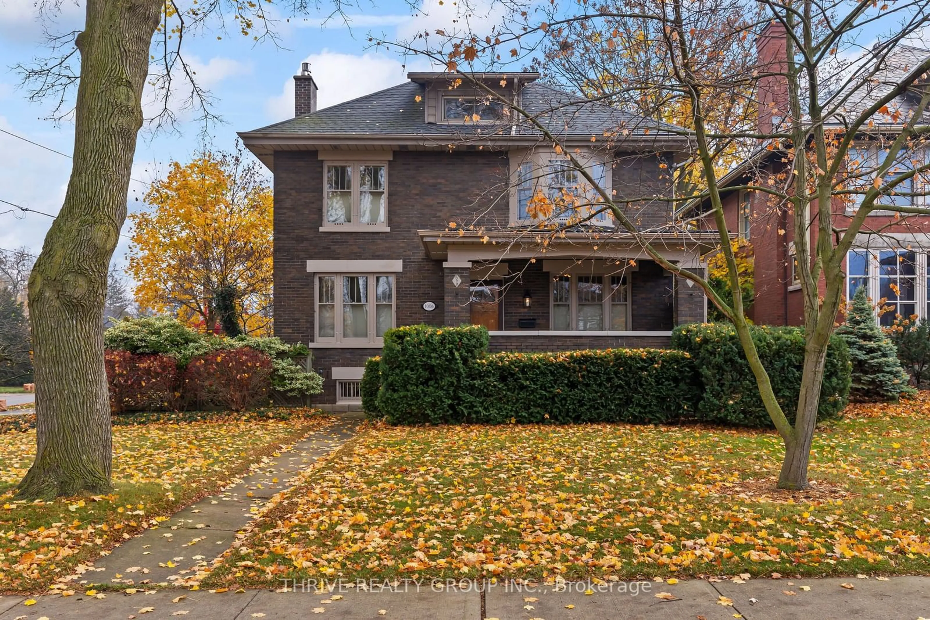 Home with brick exterior material, street for 1006 Waterloo St, London Ontario N6A 3X5