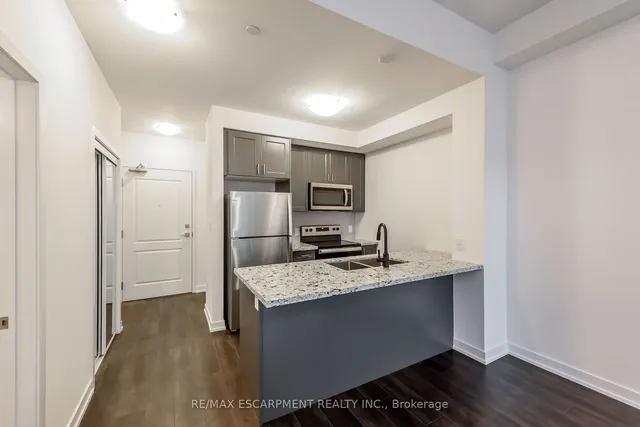 Additional property image - 450 Dundas St Unit 518