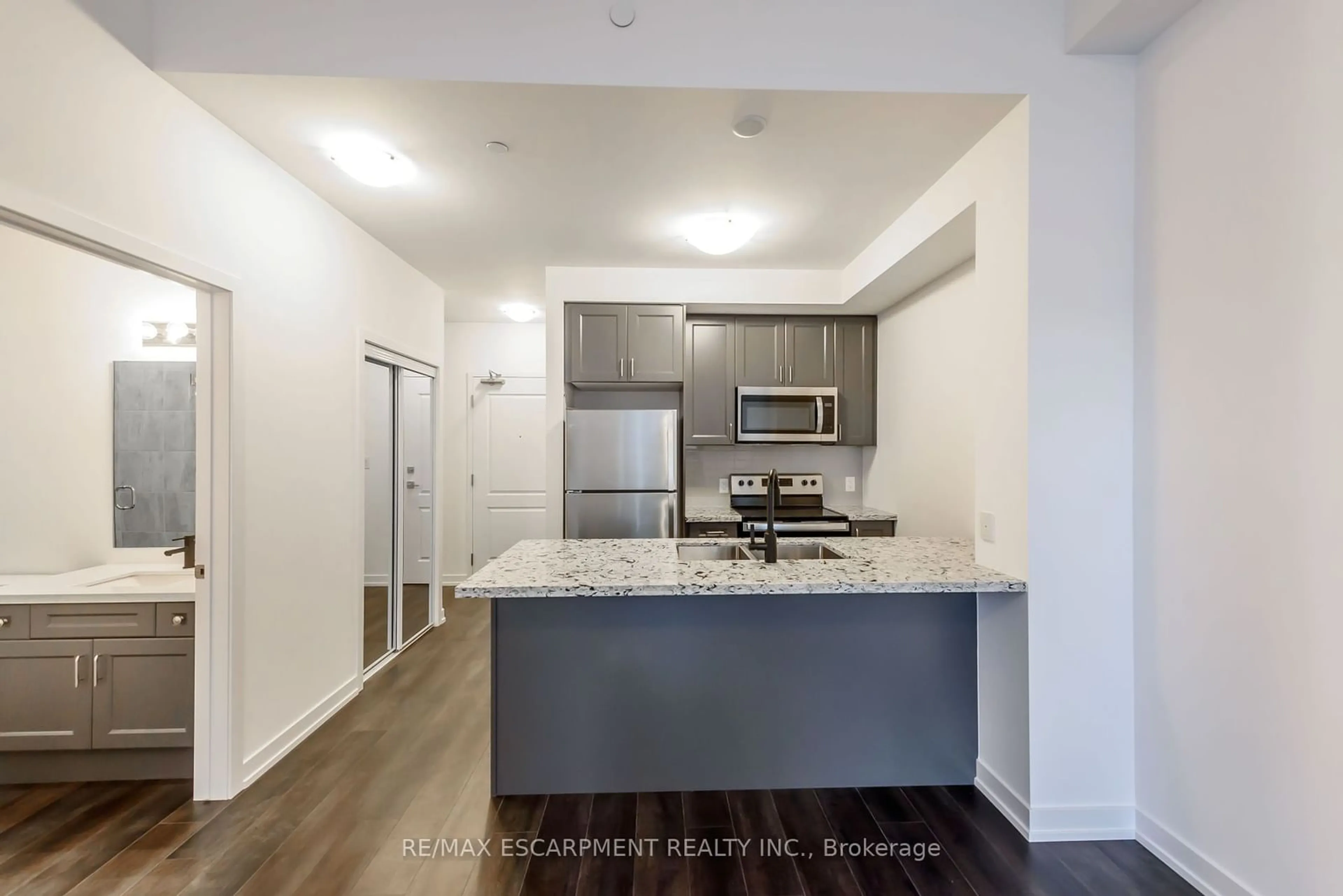 Open concept kitchen, unknown for 450 Dundas St #518, Hamilton Ontario L8B 1Z2