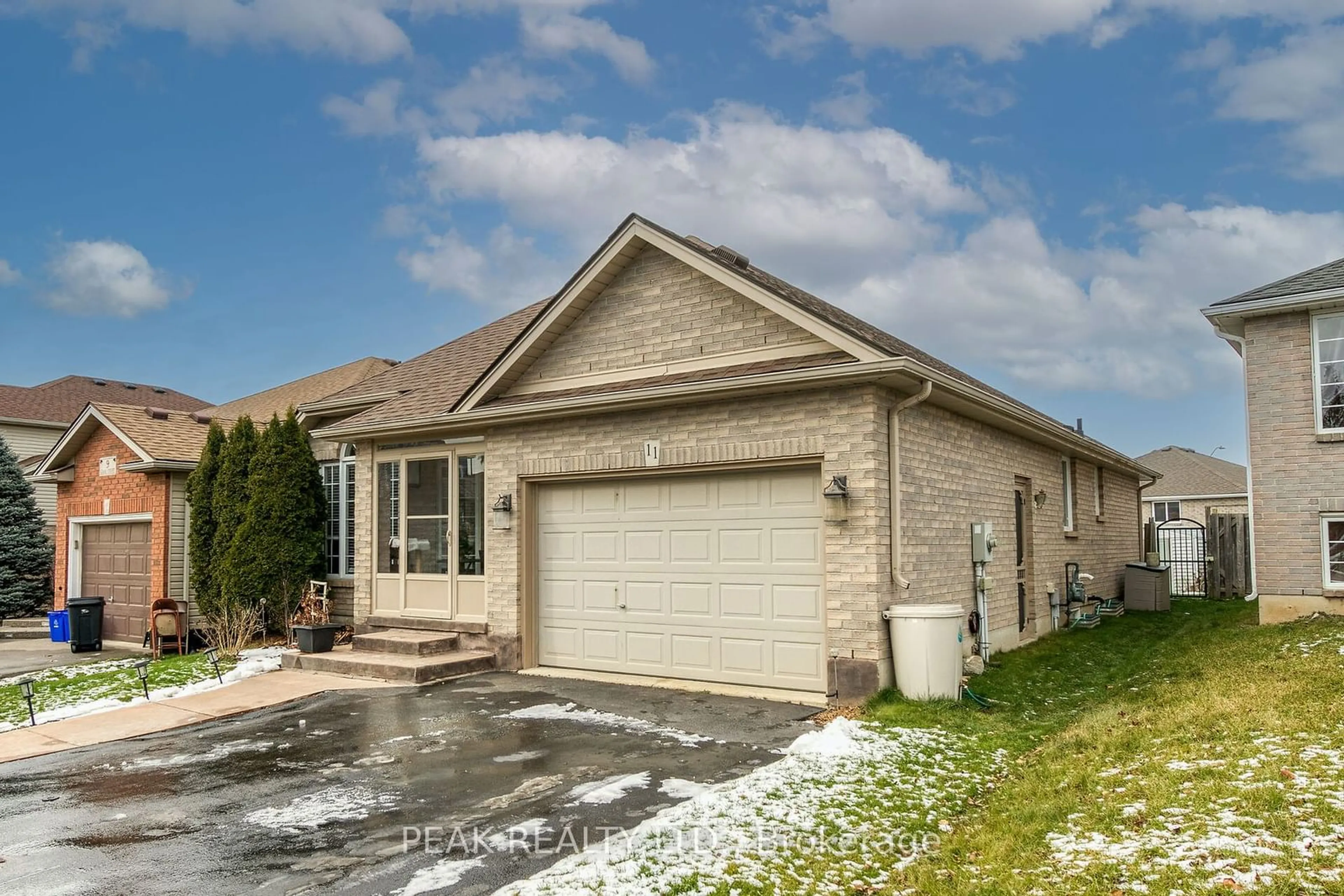 Home with brick exterior material, street for 11 Gaal Crt, Brantford Ontario N3T 6R4