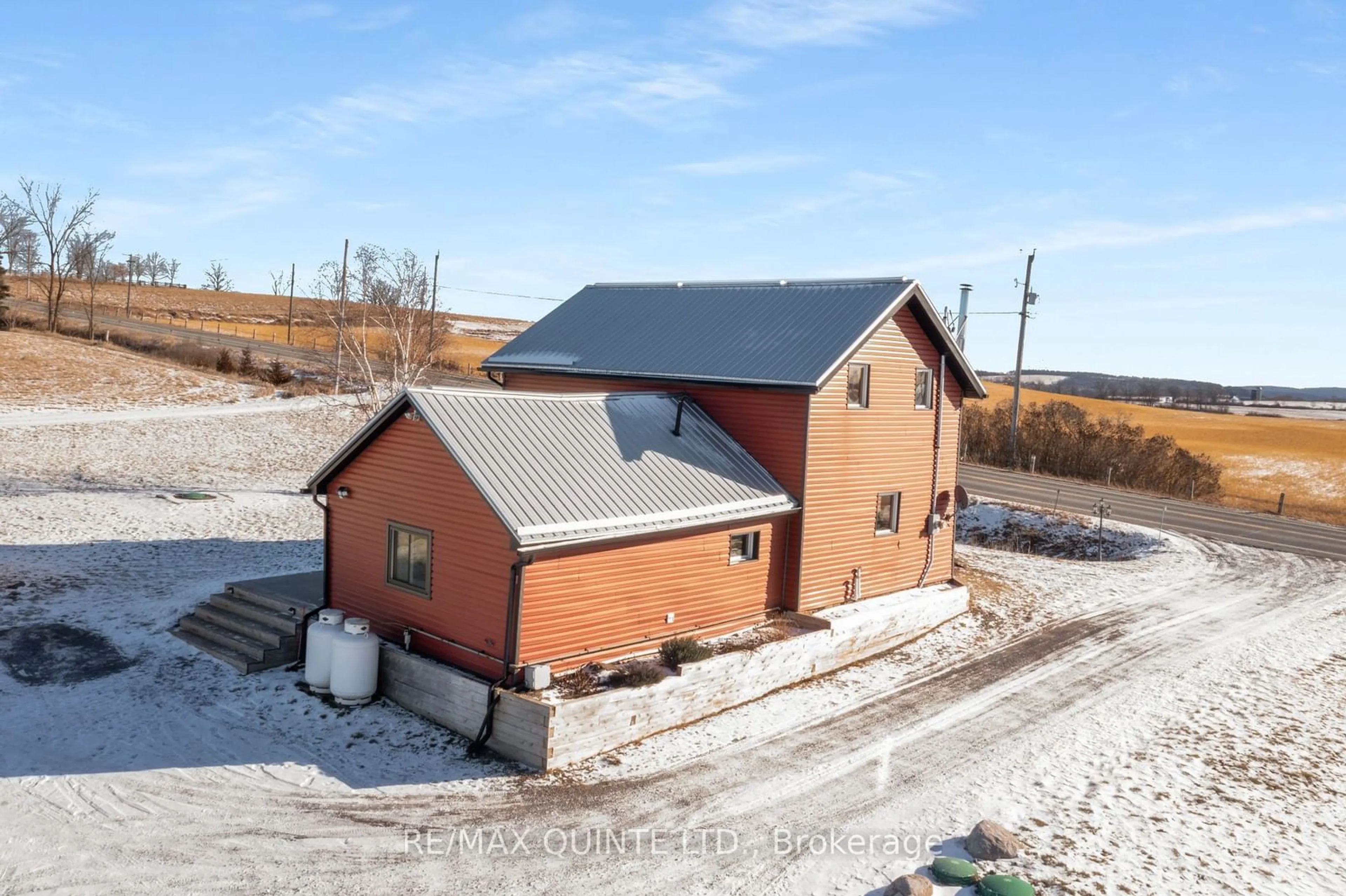 A pic from outside/outdoor area/front of a property/back of a property/a pic from drone, building for 1102 Hoards Rd, Stirling-Rawdon Ontario K0K 3E0