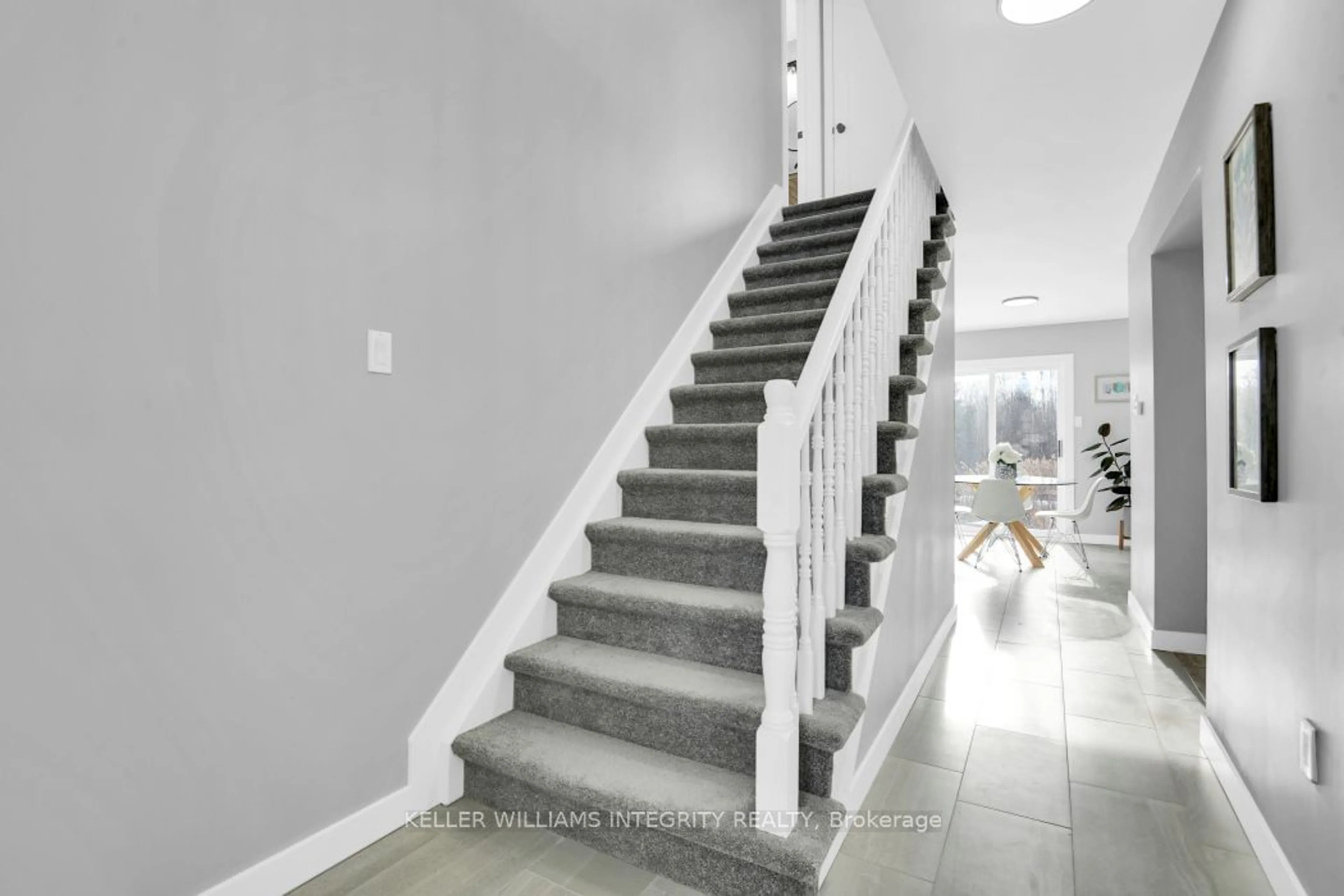 Stairs for 4 Greer St, Stittsville - Munster - Richmond Ontario K2S 1H8