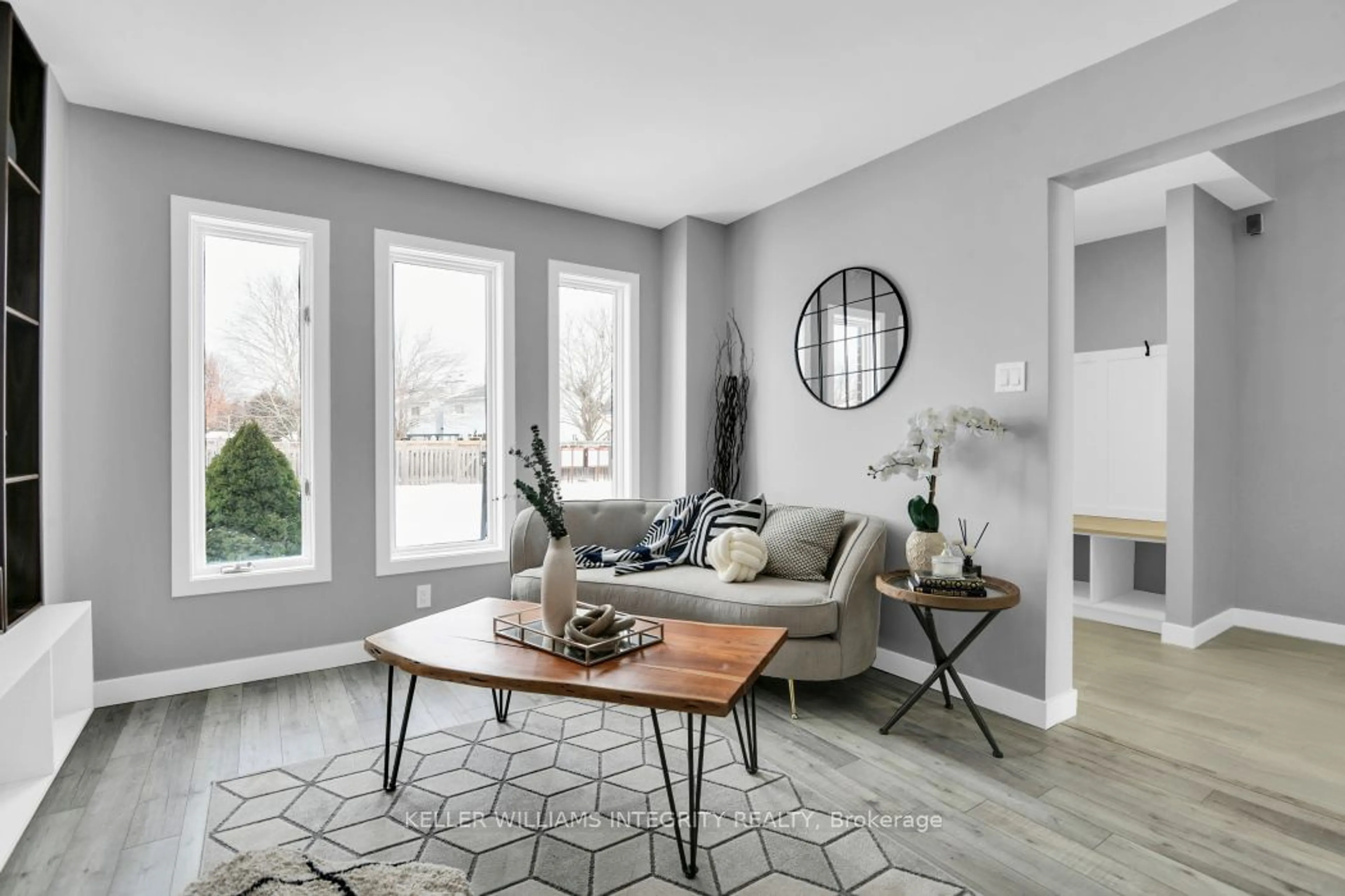 Living room with furniture, unknown for 4 Greer St, Stittsville - Munster - Richmond Ontario K2S 1H8