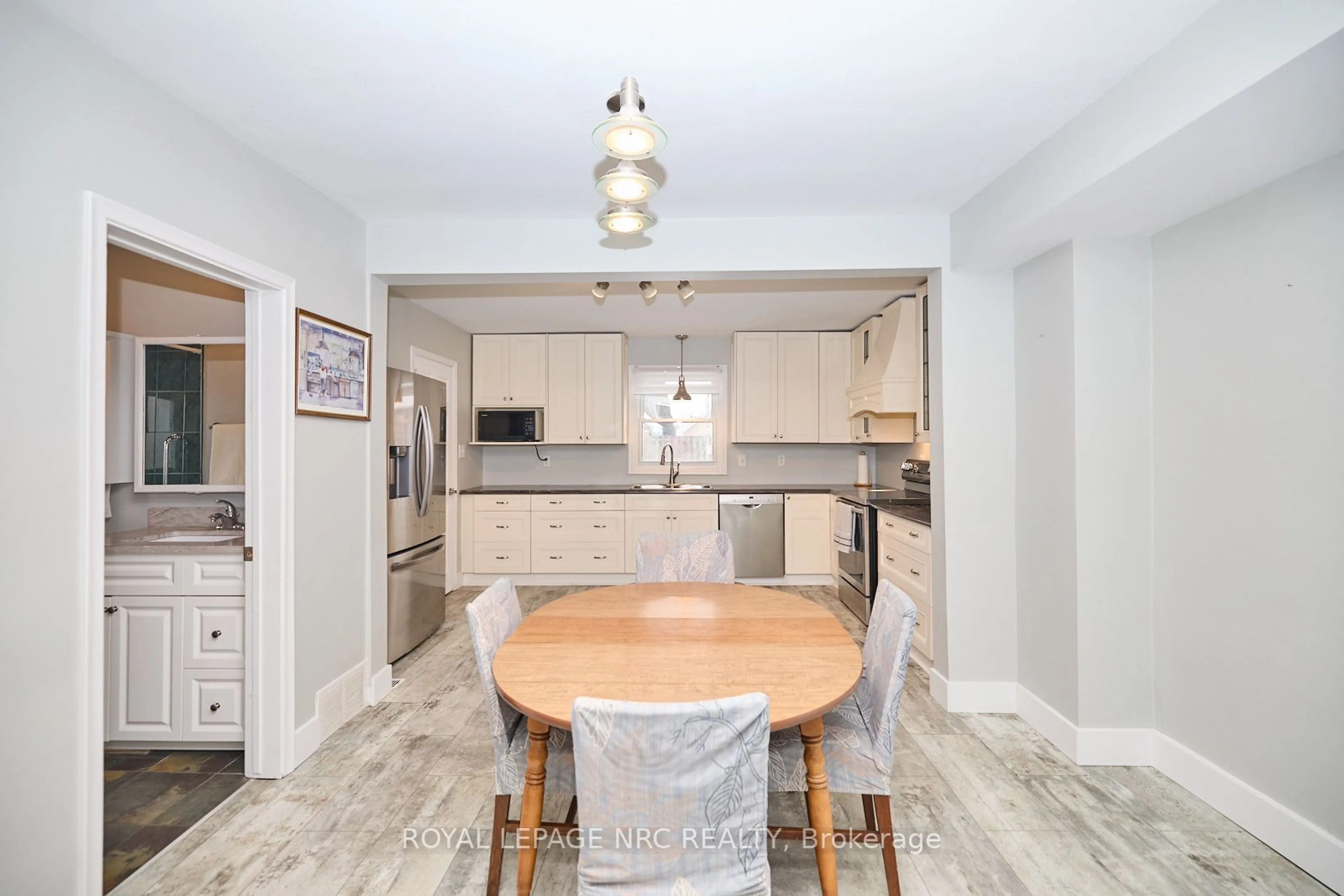 Open concept kitchen, unknown for 86 McAlpine Ave, Welland Ontario L3B 1T6