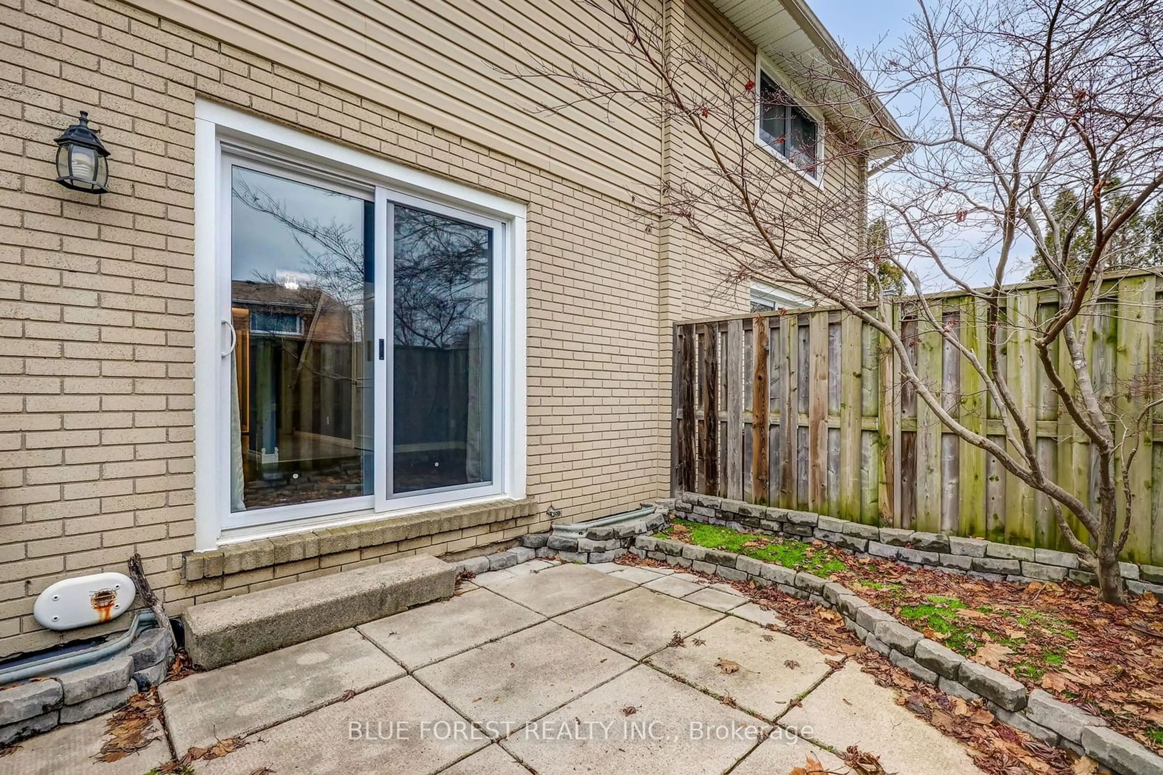 Patio, street for 775 Osgoode Dr #30, London Ontario N6E 1C2