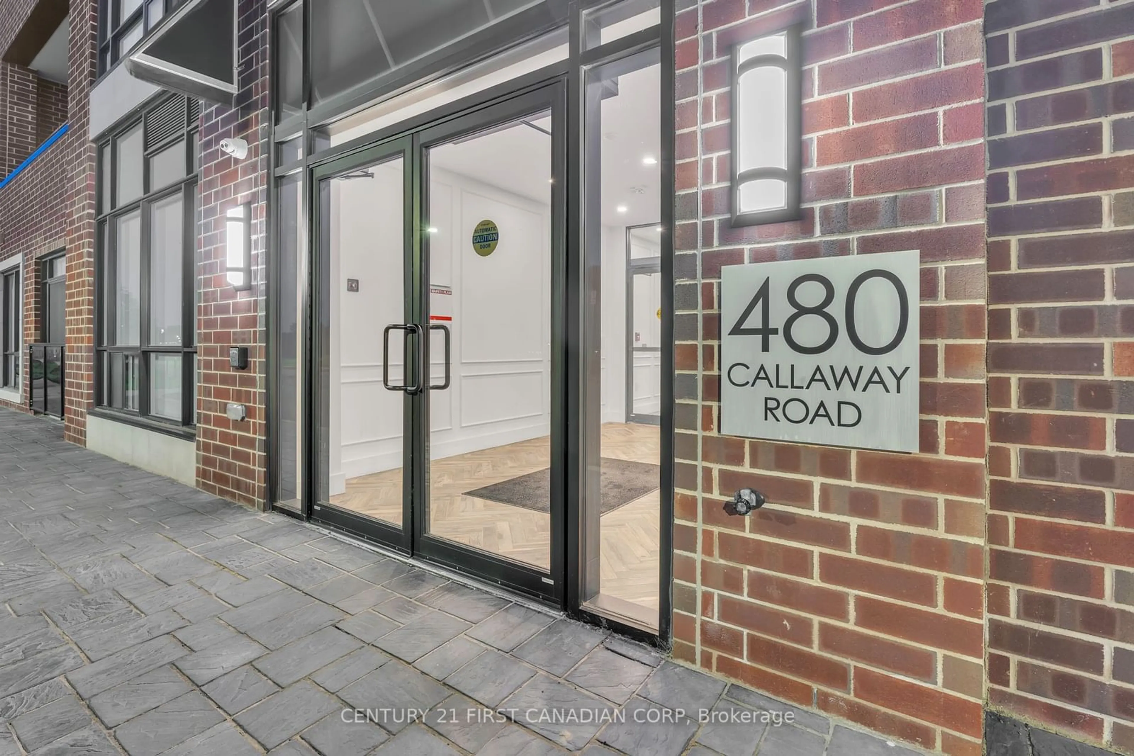 Indoor entryway for 480 CALLAWAY Rd #716, London Ontario N6G 0Z3