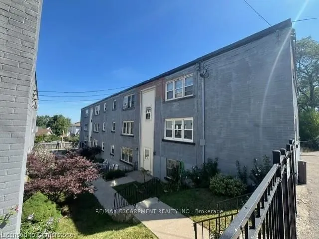 Additional property image - 1759 King St Unit 15