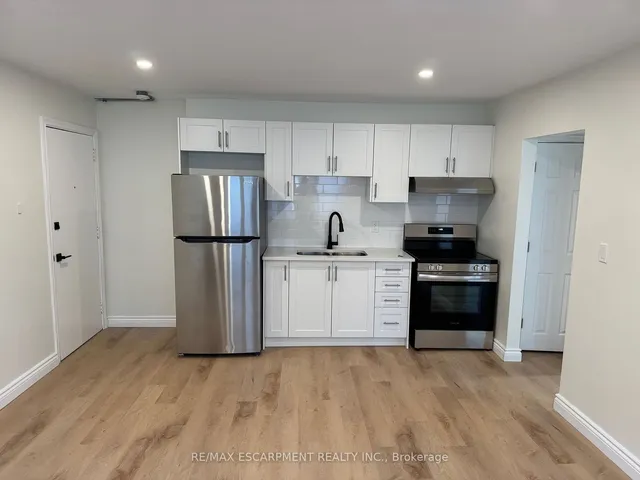 Additional property image - 1759 King St Unit 15