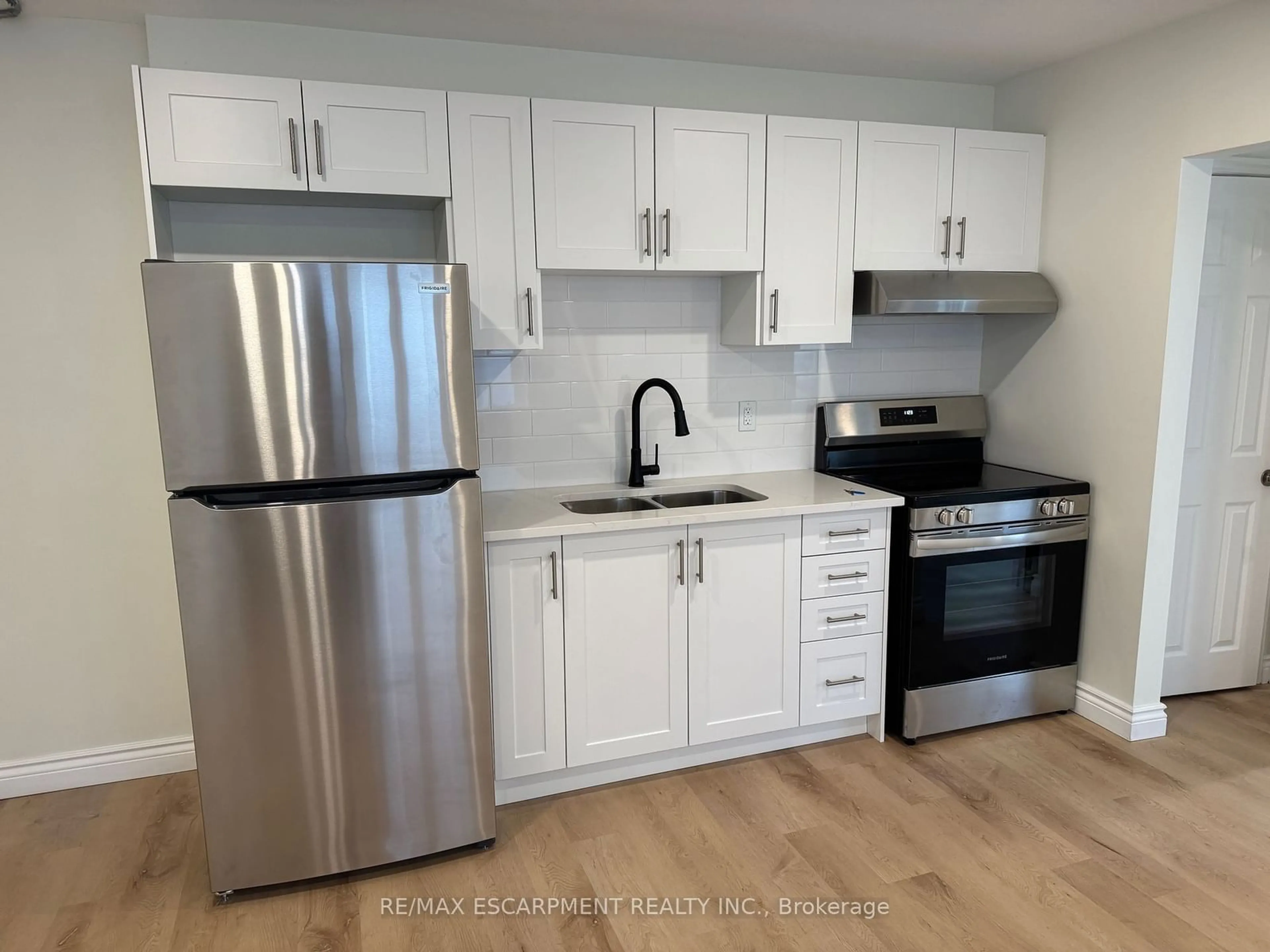 Standard kitchen, wood/laminate floor for 1759 King St #15, Hamilton Ontario L8K 1V6