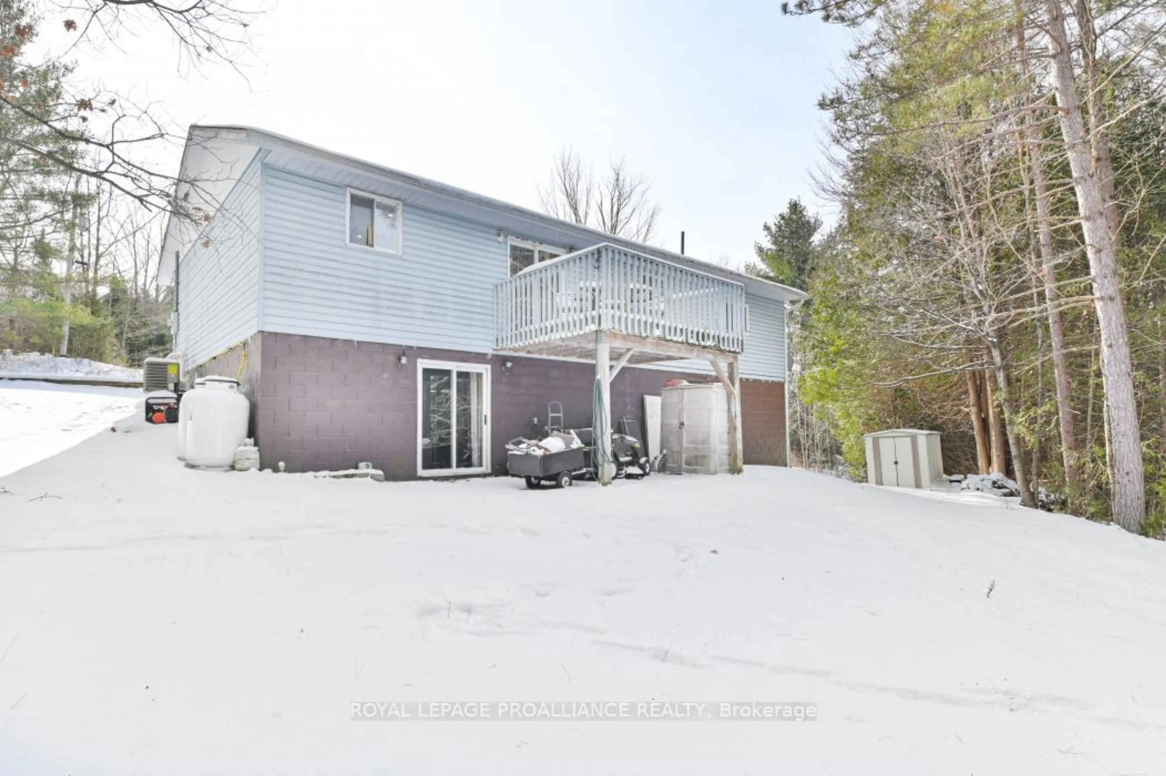 A pic from outside/outdoor area/front of a property/back of a property/a pic from drone, unknown for 1115 Wintergreen Rd, North Frontenac Ontario K0H 1K0