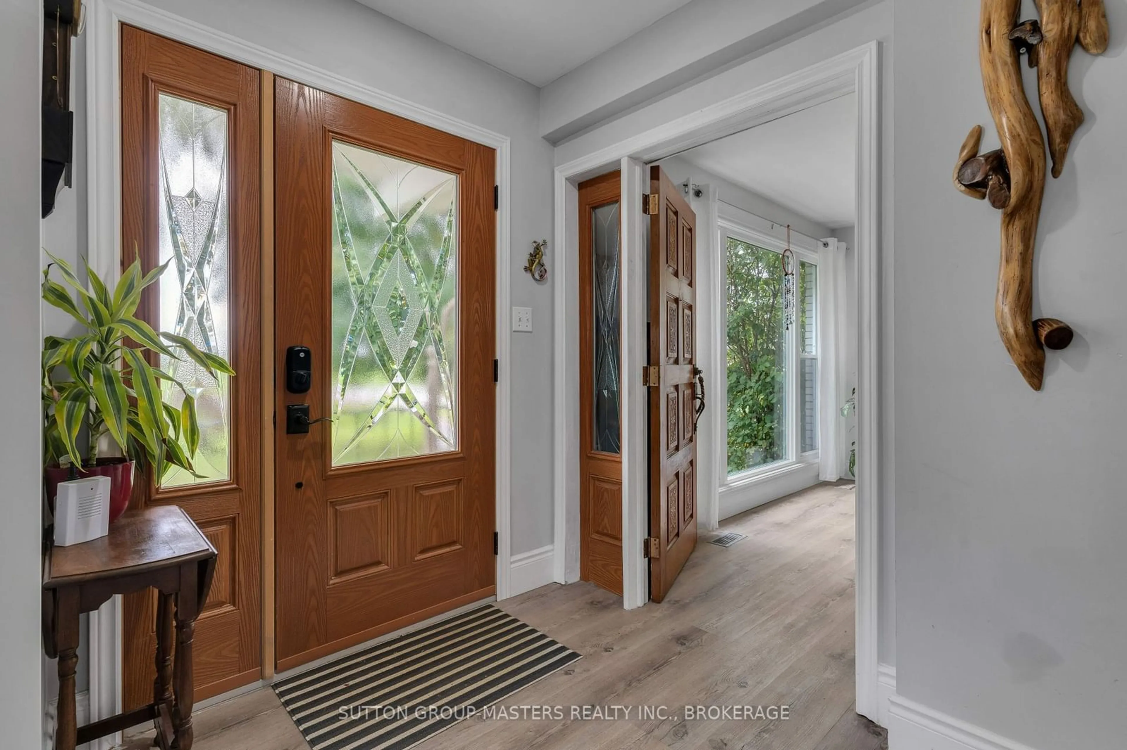 Indoor entryway for 2503 Perth Rd, Kingston Ontario K0H 1S0