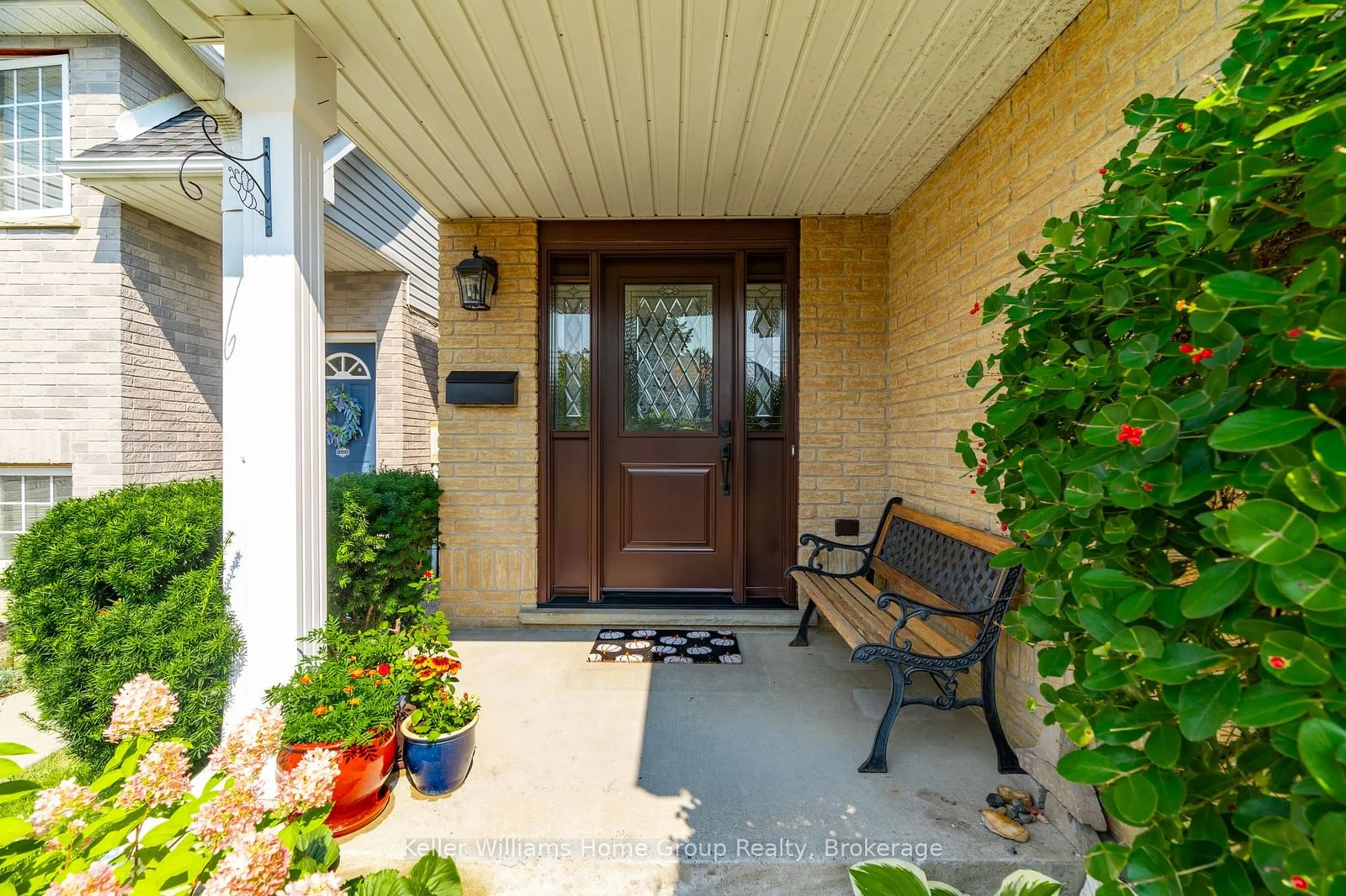 Indoor entryway for 64 GAW Cres, Guelph Ontario N1L 1H9