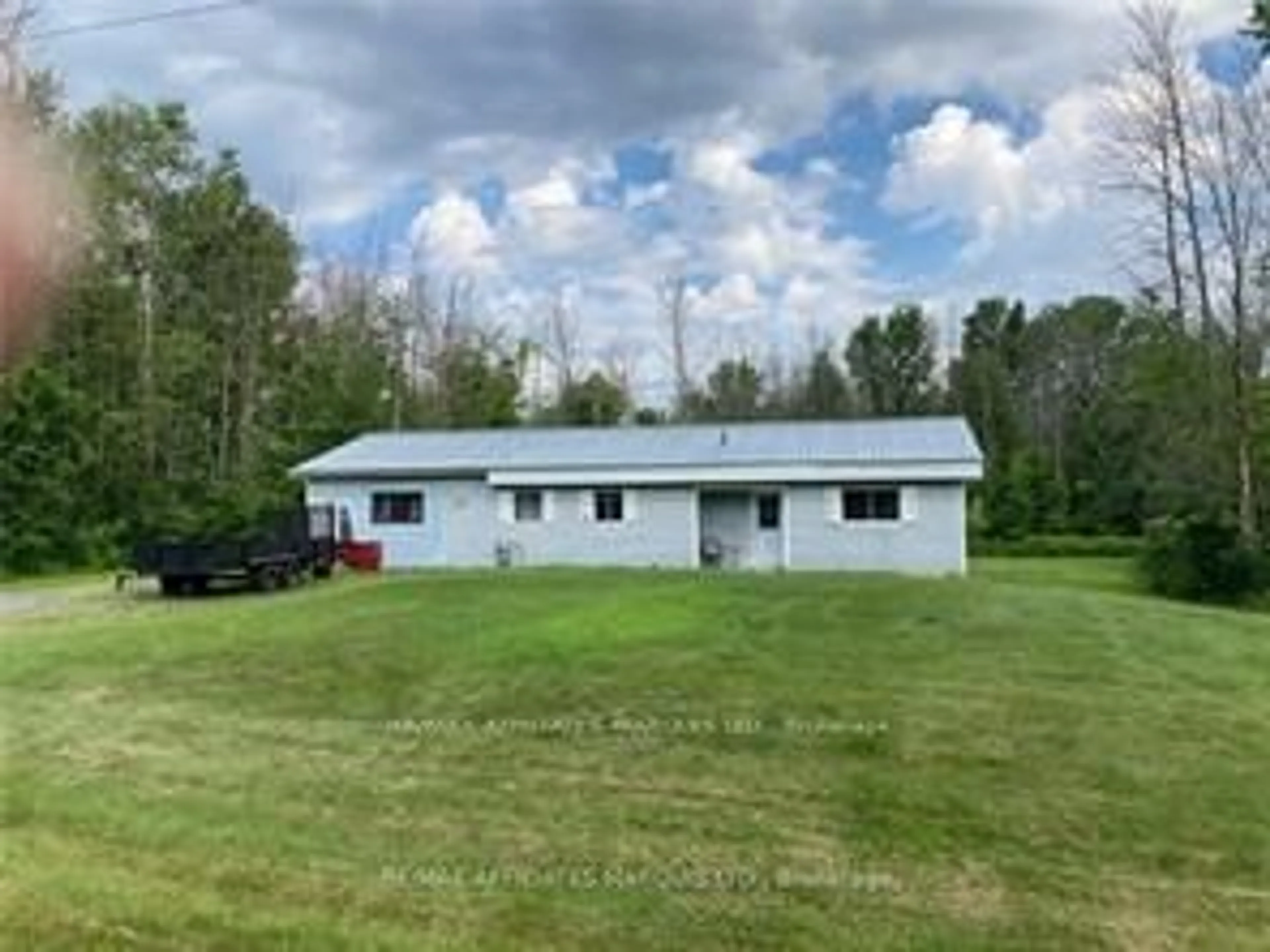 A pic from outside/outdoor area/front of a property/back of a property/a pic from drone, building for 10393 Broken Second Rd, South Dundas Ontario K0E 1K0