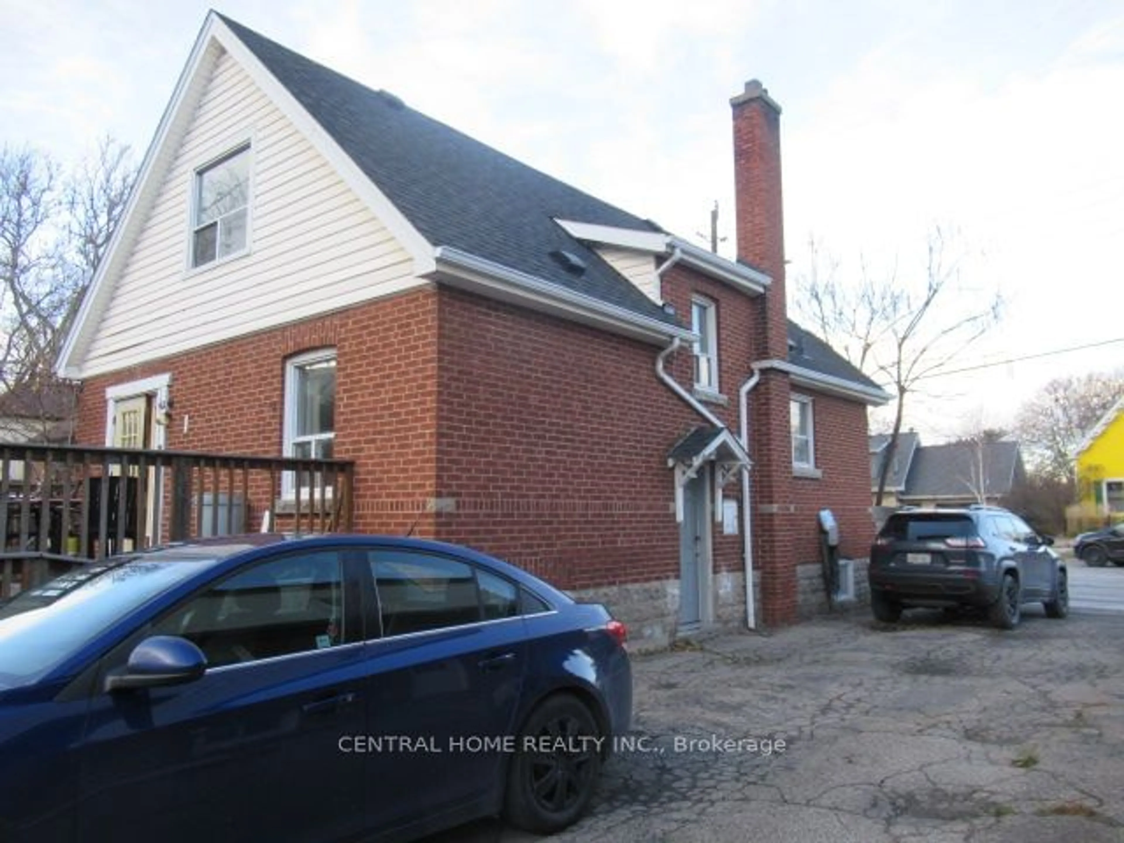 Home with brick exterior material, street for 1650 King St, Hamilton Ontario L8K 1T9