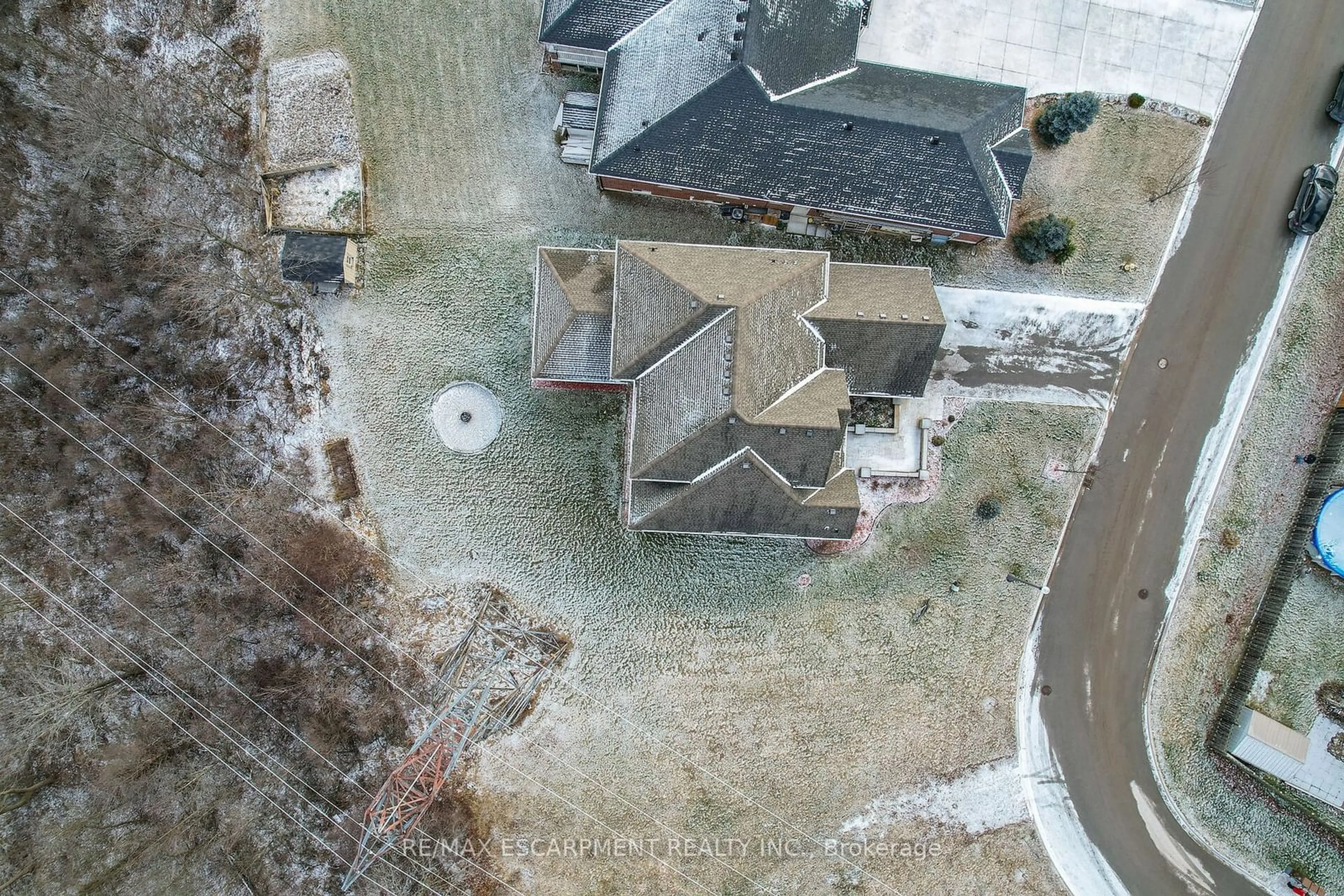 A pic from outside/outdoor area/front of a property/back of a property/a pic from drone, city buildings view from balcony for 3917 Cody Tr, Lincoln Ontario L0R 2C0