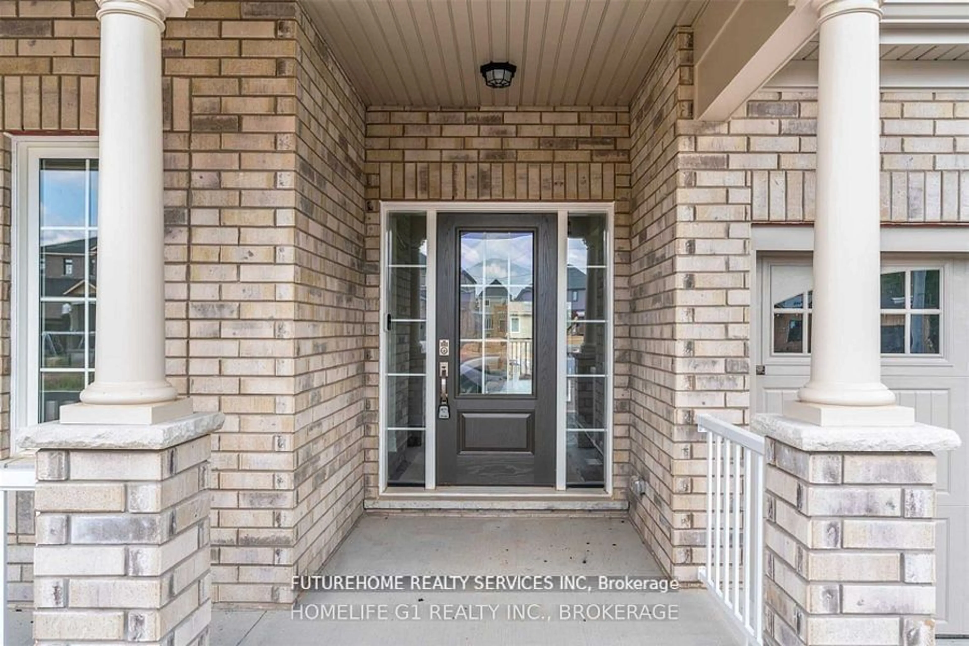 Indoor entryway for 3629 Thunder Bay Rd, Fort Erie Ontario L0S 1N0