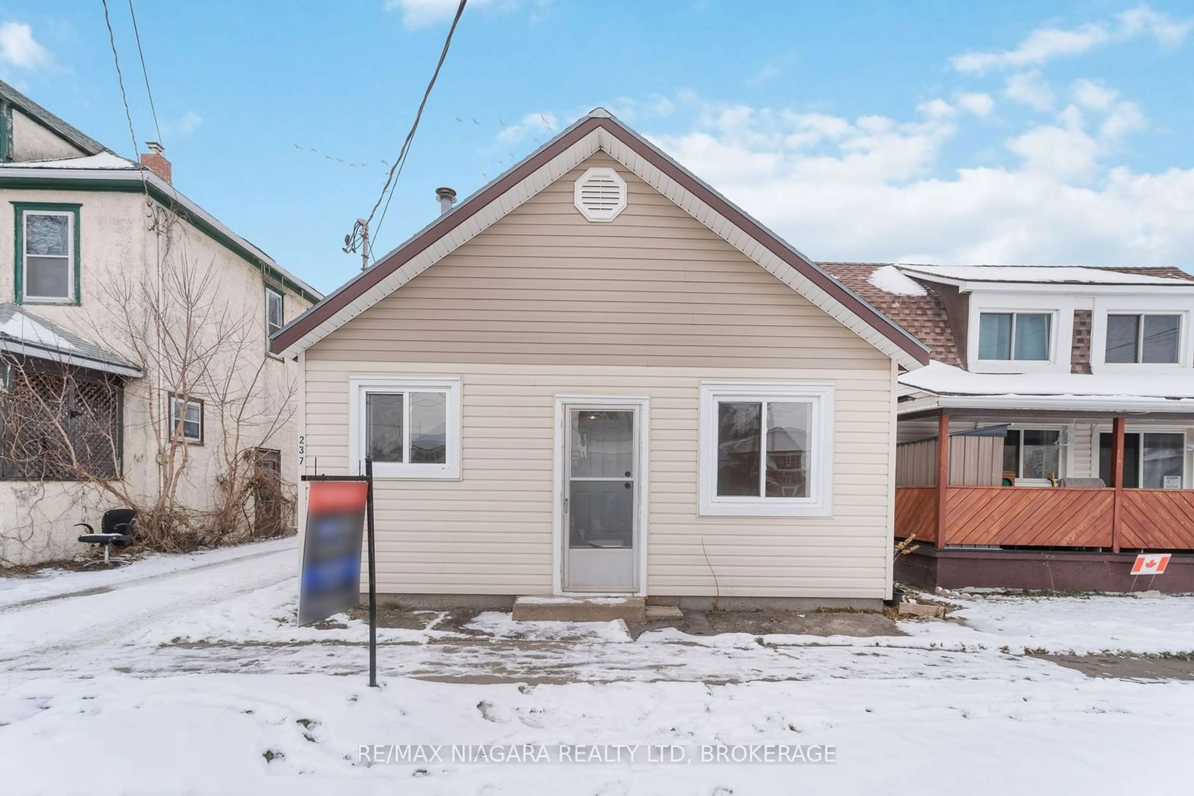 Unknown for 237 Mitchell St, Port Colborne Ontario L3K 1Y5